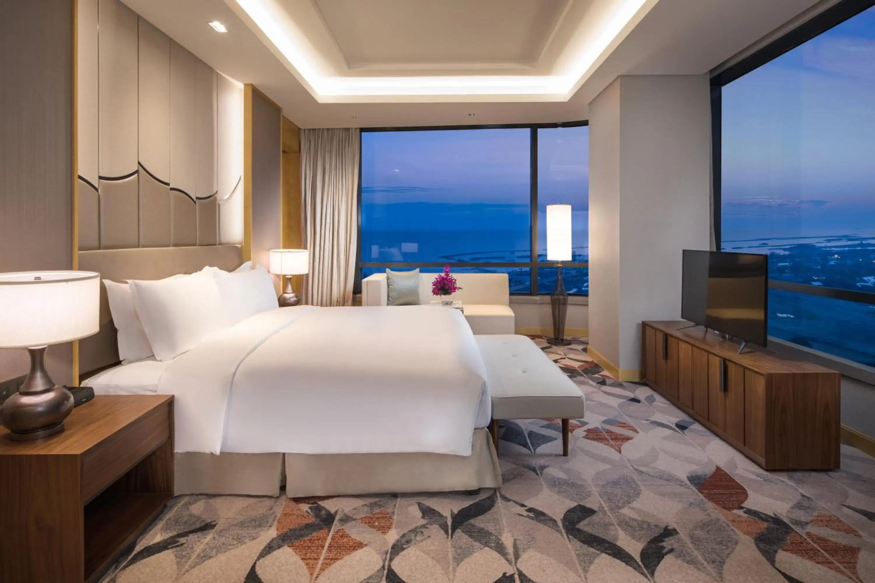 One-Bedroom Suite in Holiday Inn Suzhou Taihu Lake by IHG One-Bedroom Suite in Holiday Inn Suzhou Taihu Lake by IHG