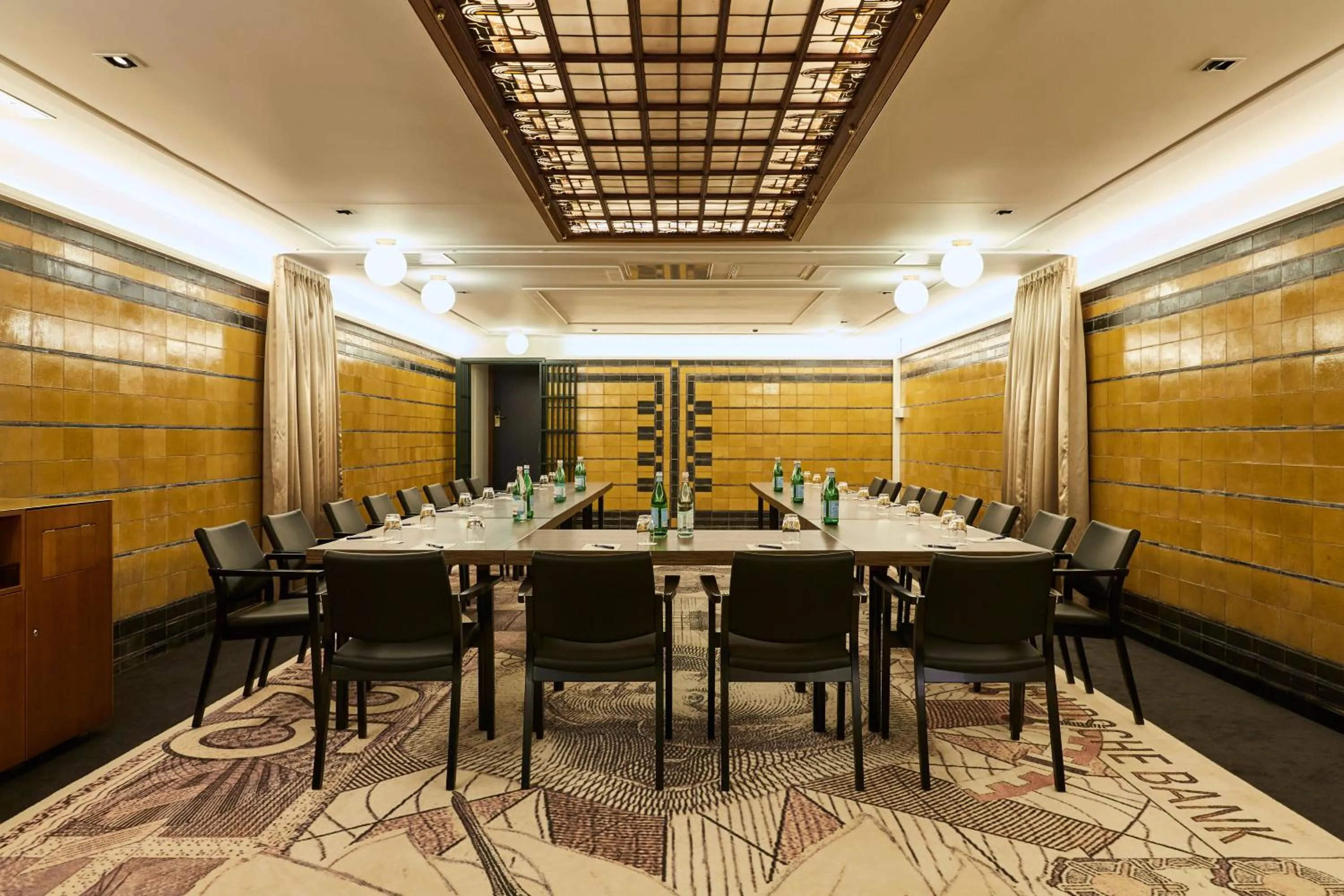 Meeting/conference room in Hotel Indigo The Hague - Palace Noordeinde by IHG