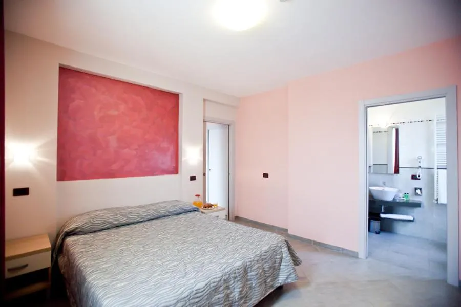 Photo of the whole room, Bed in Hotel La Cartiera