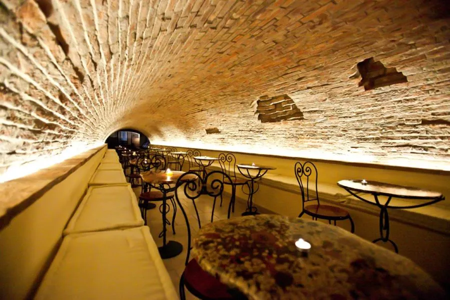 Restaurant/places to eat in Hotel La Cartiera