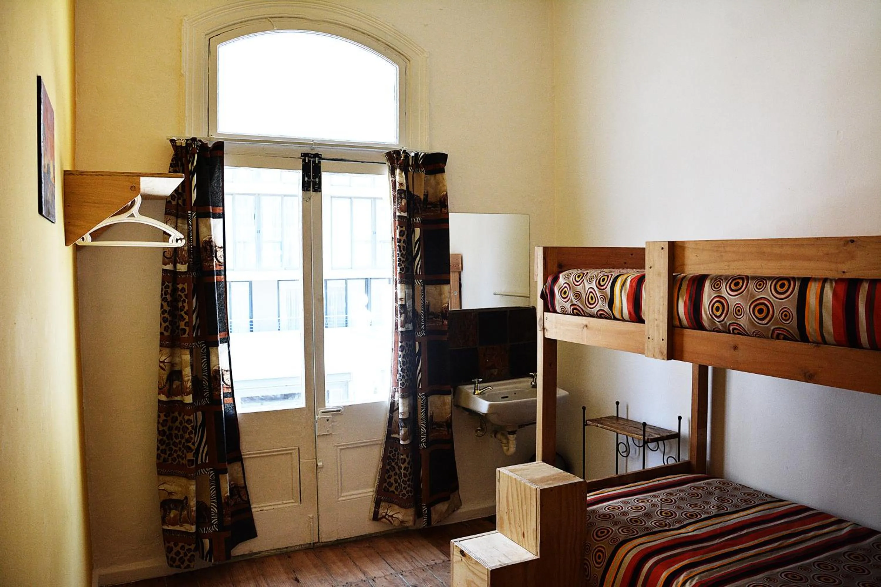 bunk bed, Bed in Urban Hive Backpackers