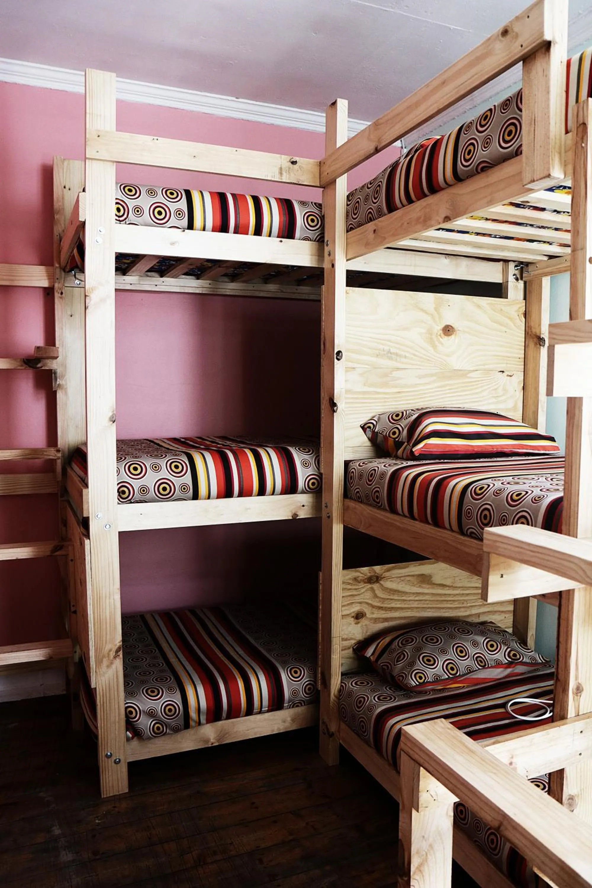 bunk bed, Bed in Urban Hive Backpackers