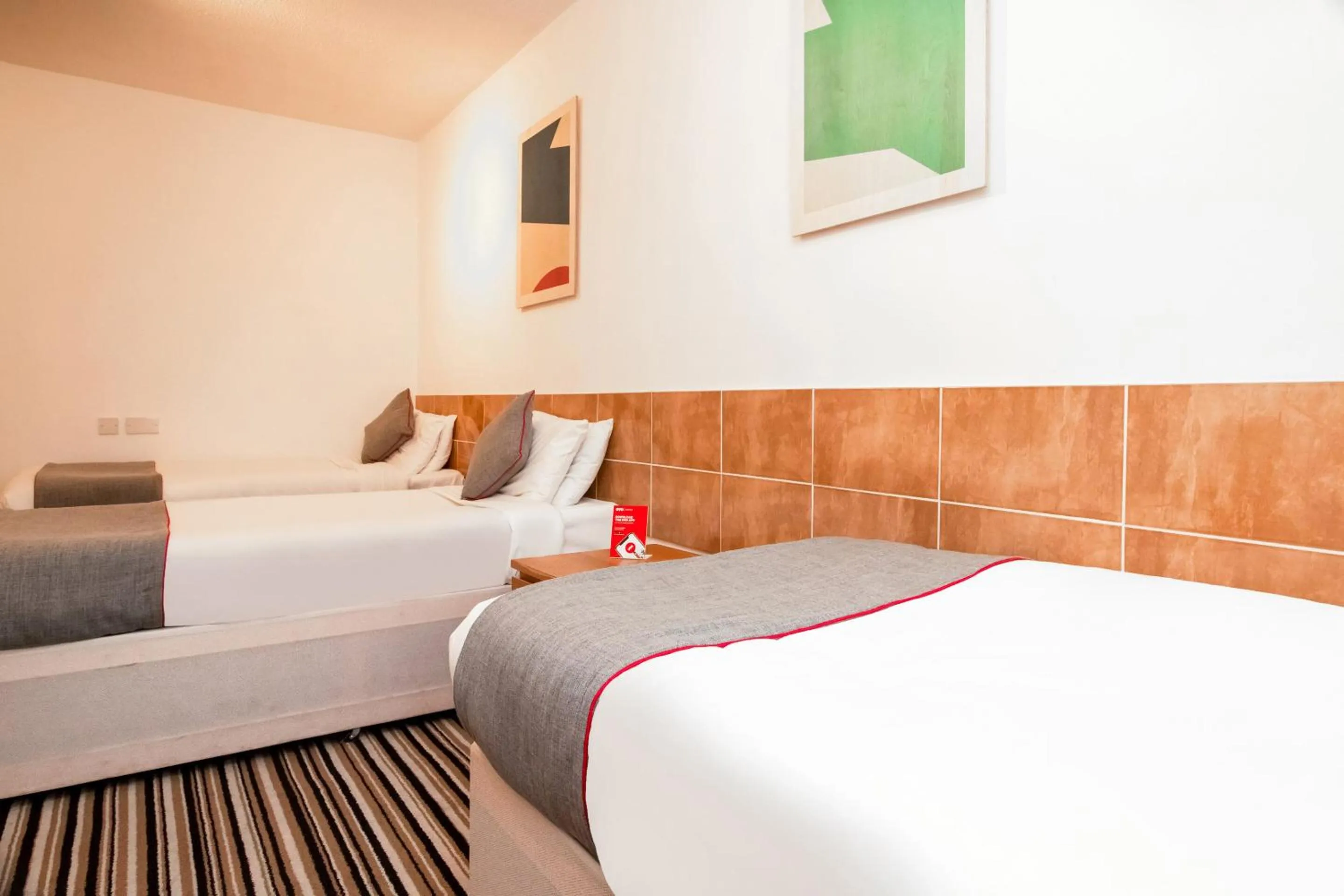 Bedroom, Bed in Cardiff Central Hotel By Belvilla