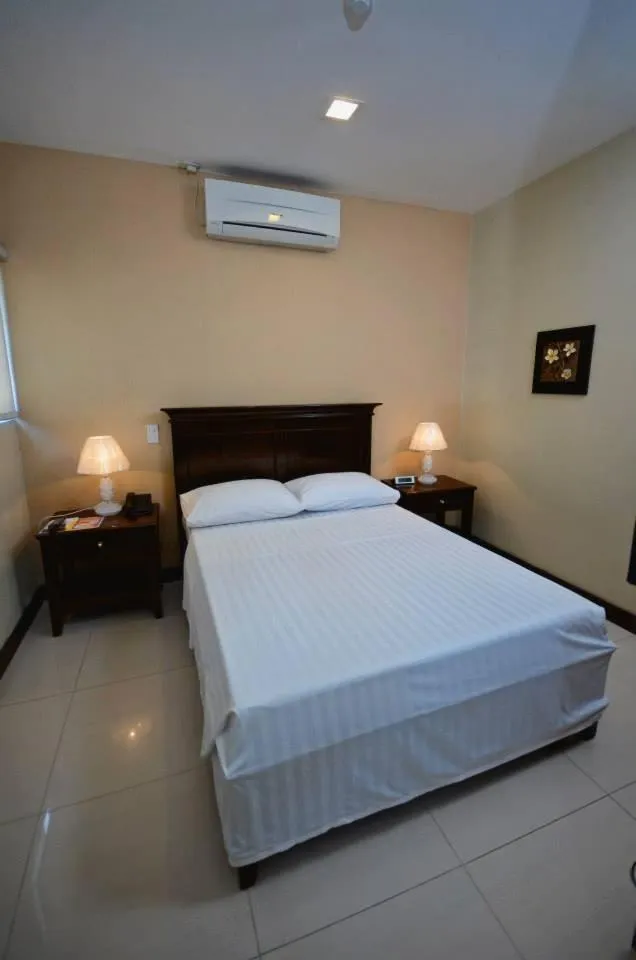 Bed in Hotel Formosa Daet