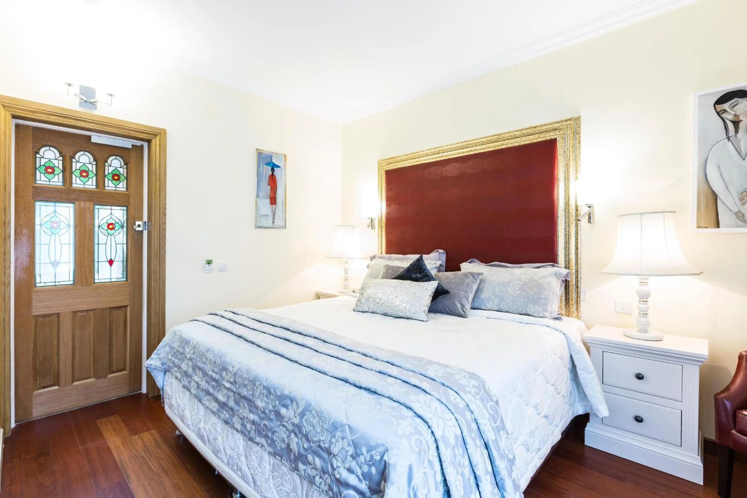 Bed in Linton Hotel Luton