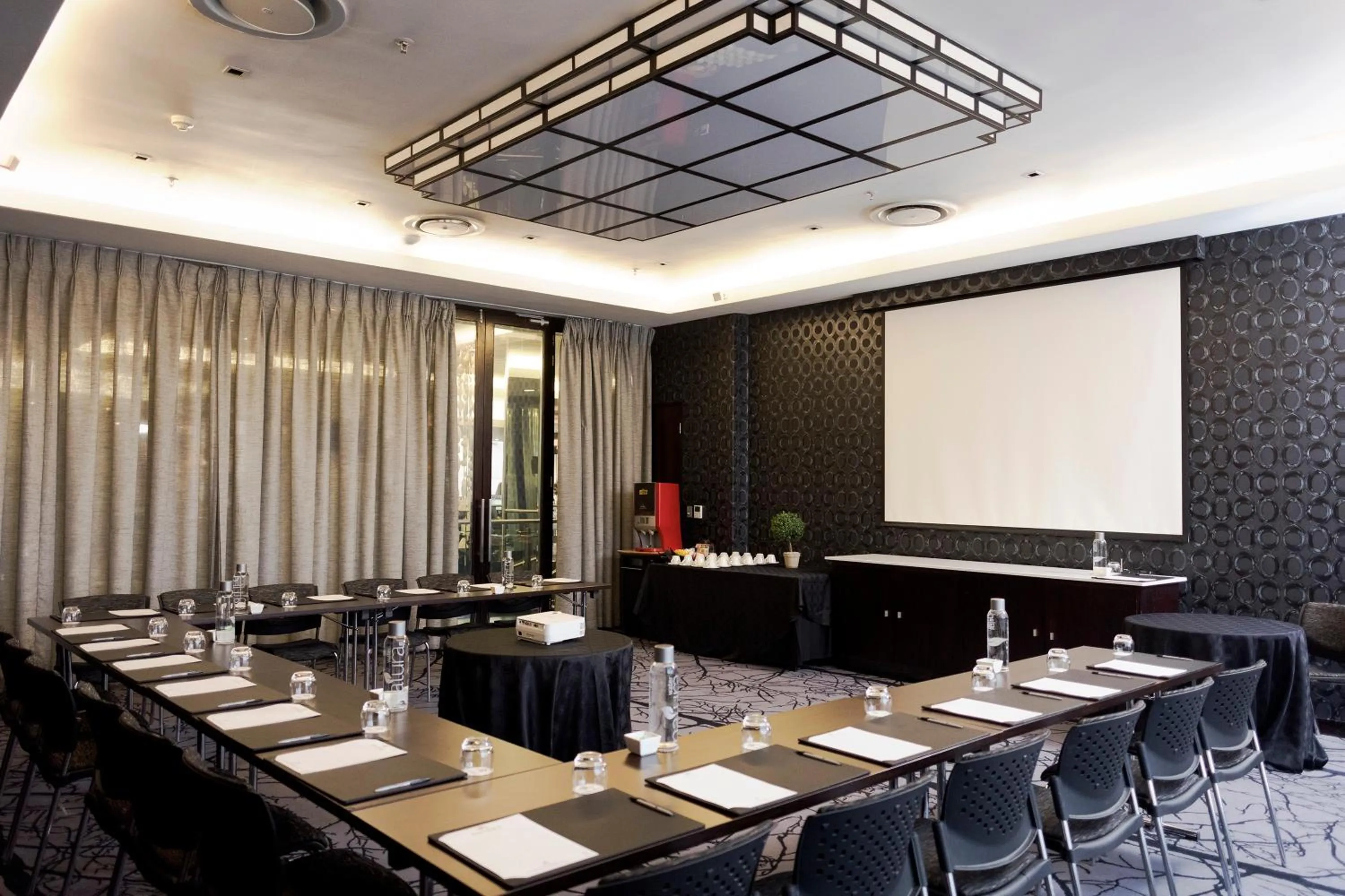 Business facilities in DAVINCI Hotel on Nelson Mandela Square