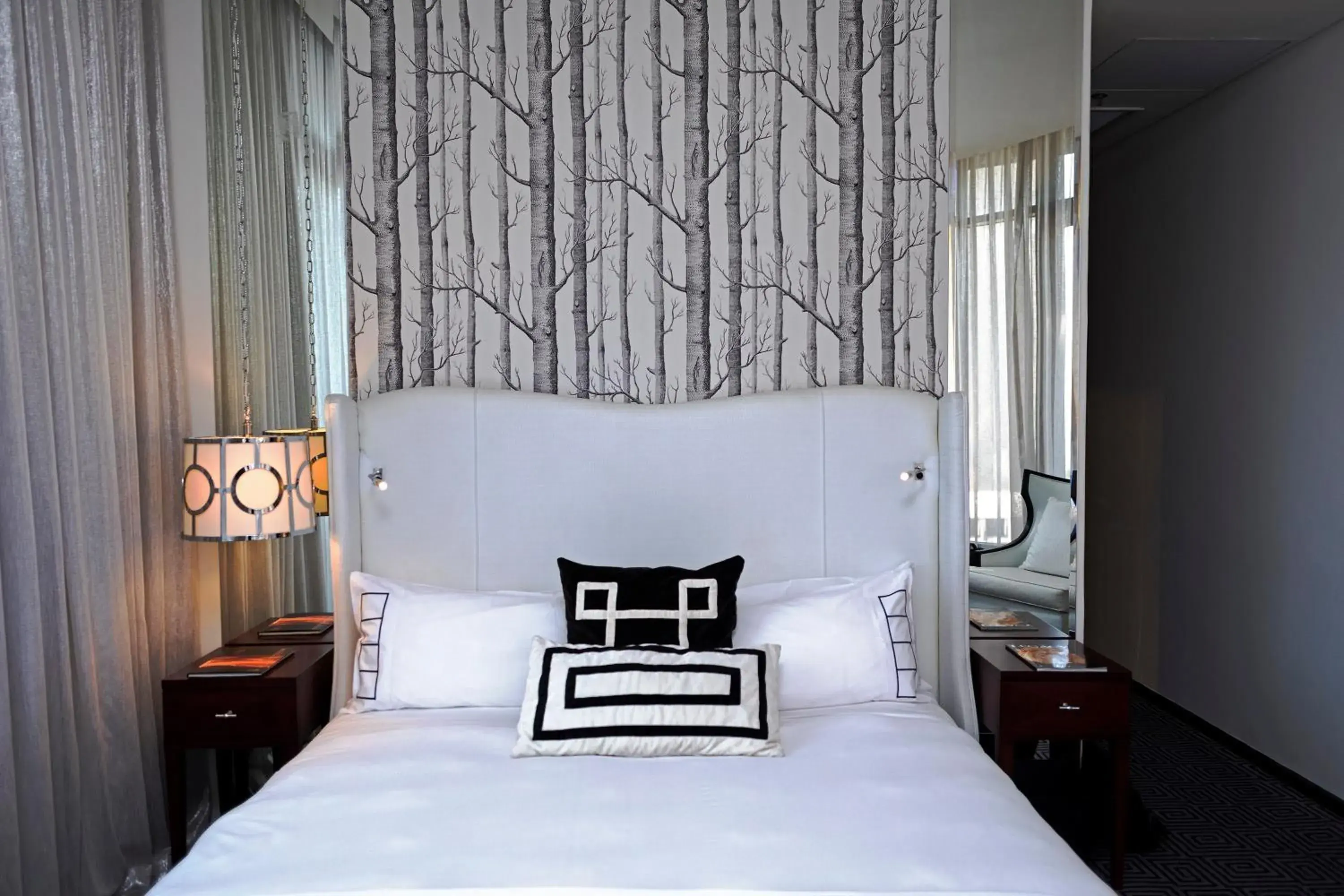 Executive King Room - single occupancy in DAVINCI Hotel on Nelson Mandela Square Executive King Room - single occupancy in DAVINCI Hotel on Nelson Mandela Square