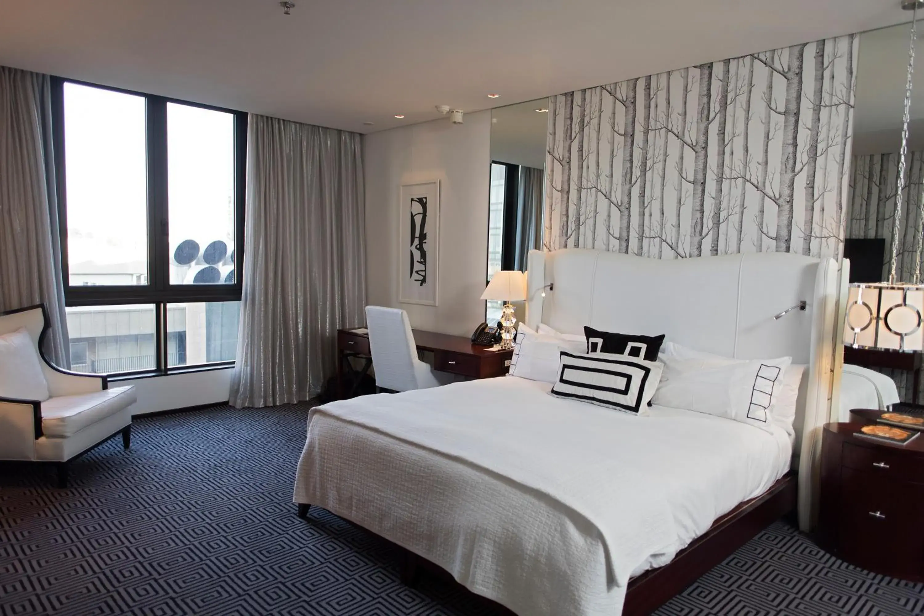 King Room - single occupancy - Disability Access in DAVINCI Hotel on Nelson Mandela Square King Room - single occupancy - Disability Access in DAVINCI Hotel on Nelson Mandela Square