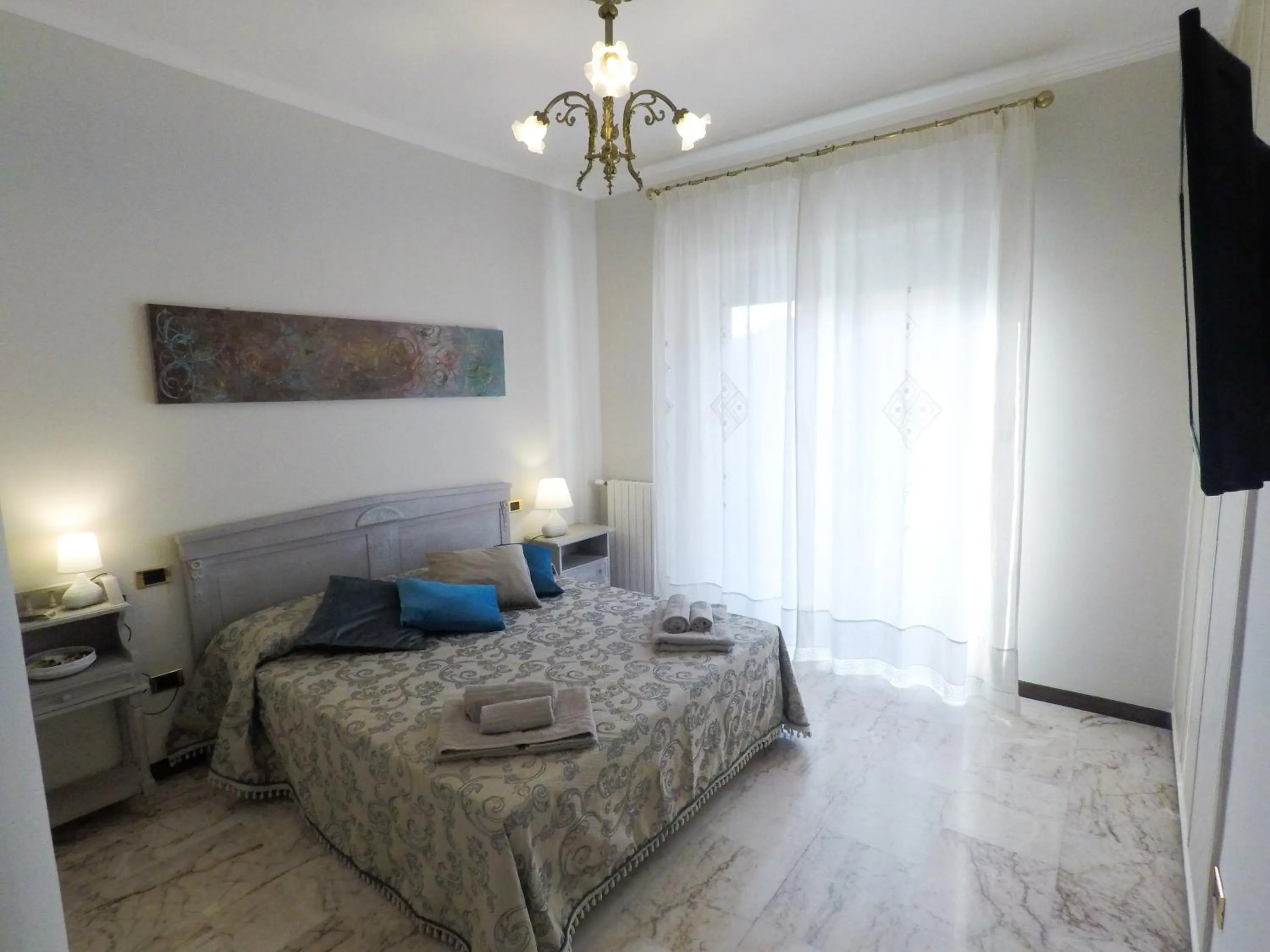 Photo of the whole room in Yucca Camere & Suite