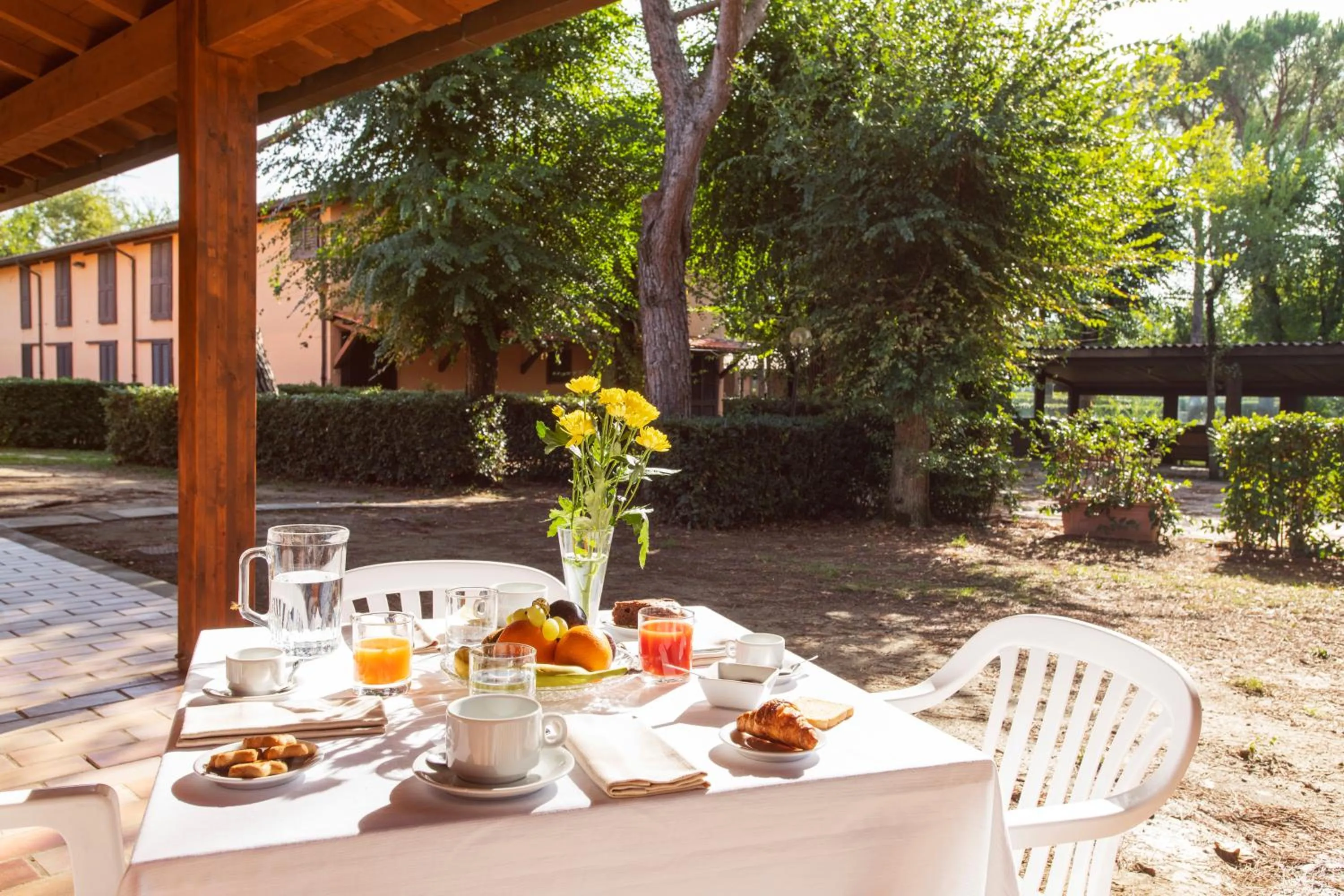 Breakfast in Borgo San Antonio & Borgo San Giuseppe by La Principina