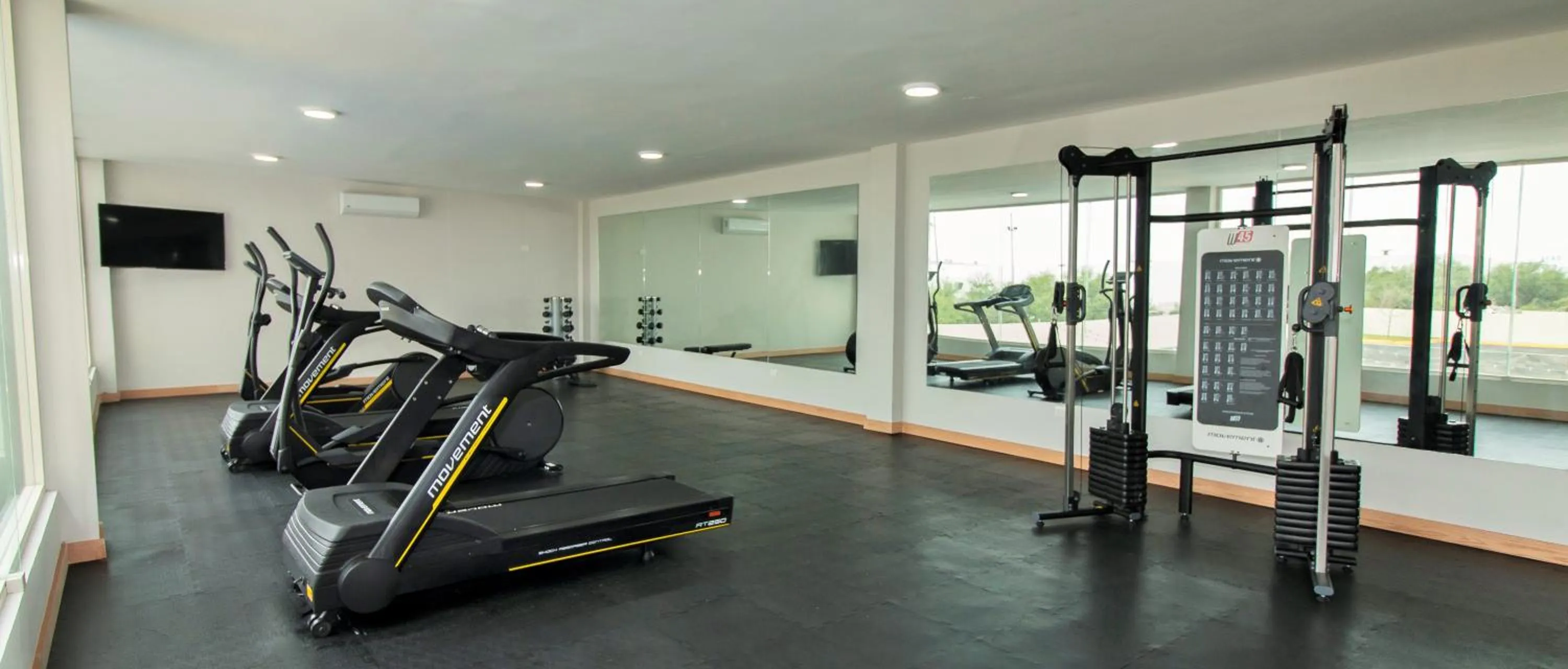 Fitness centre/facilities in CHN Hotel Monterrey Aeropuerto, Trademark by Wyndham