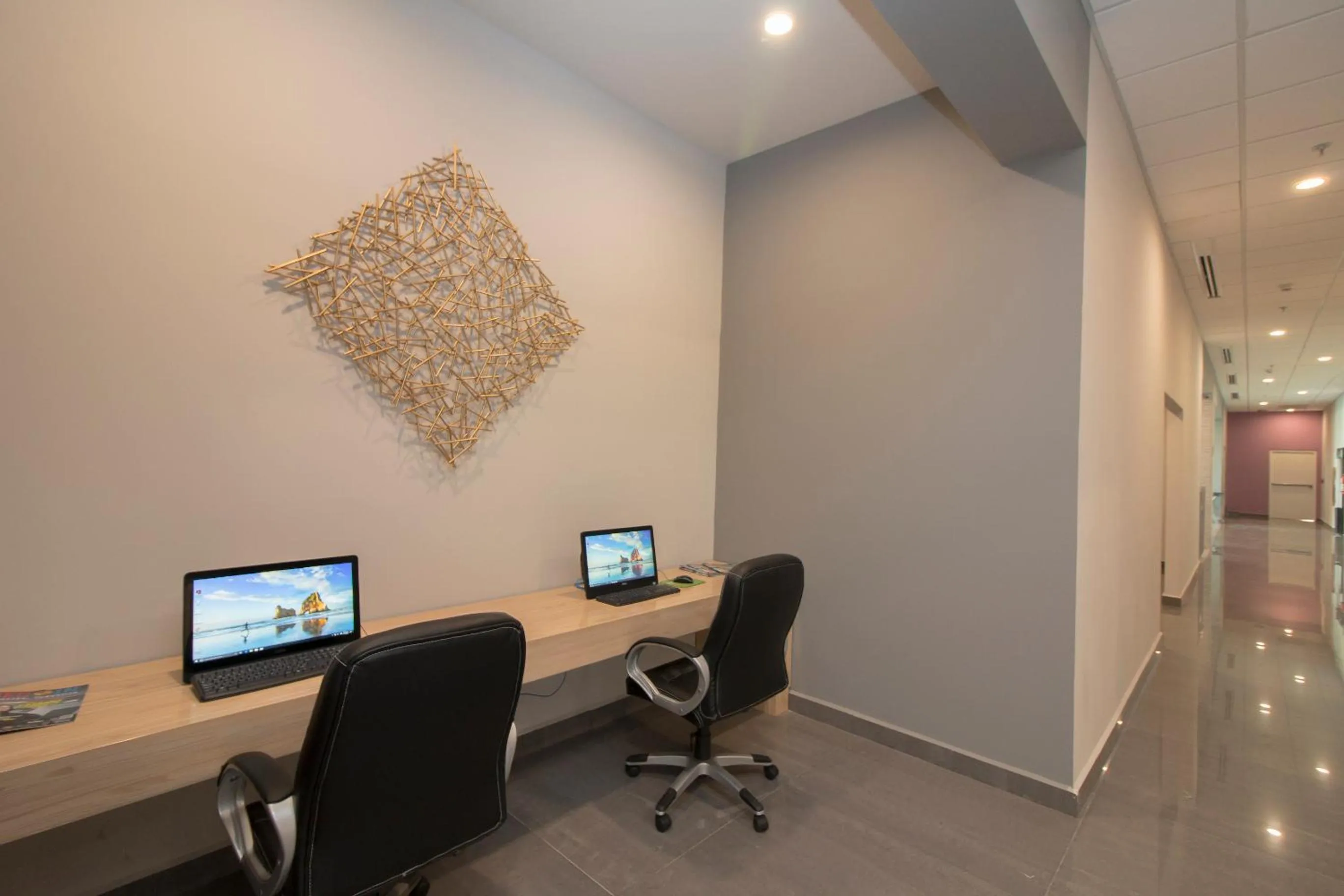 Lobby or reception in CHN Hotel Monterrey Aeropuerto, Trademark by Wyndham