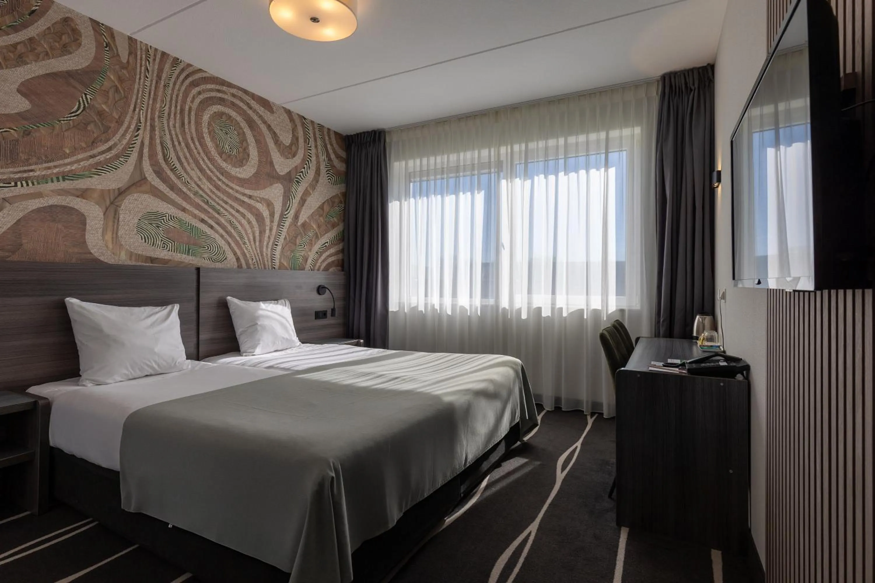 Property building, Bed in Hotel De Bonte Wever Assen