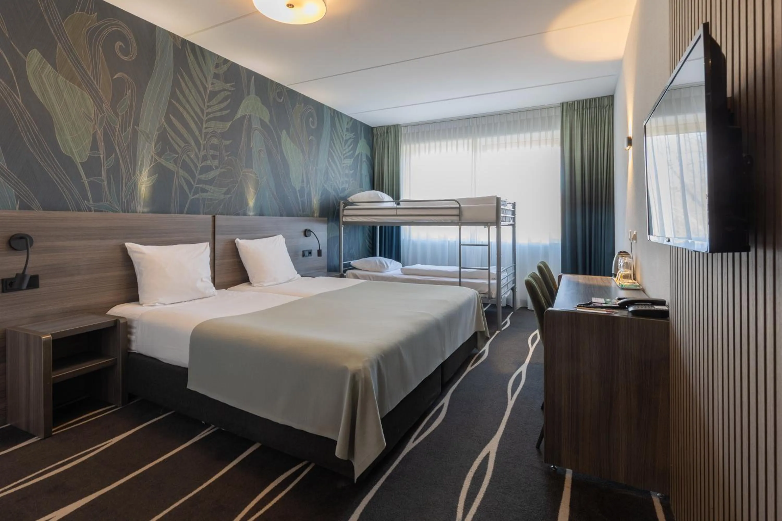 Photo of the whole room, Bed in Hotel De Bonte Wever Assen