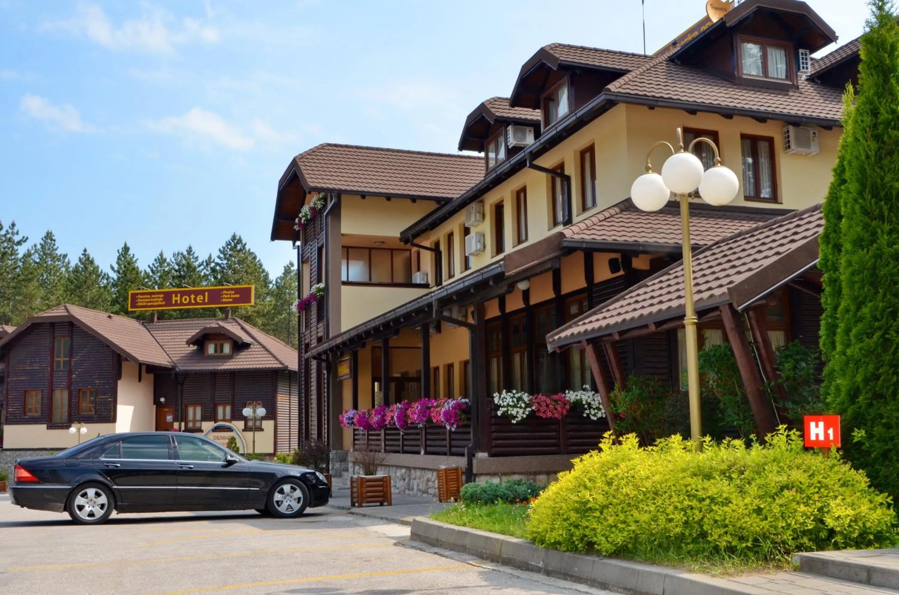 Restaurant/places to eat in Hotel Zlatiborska Noc