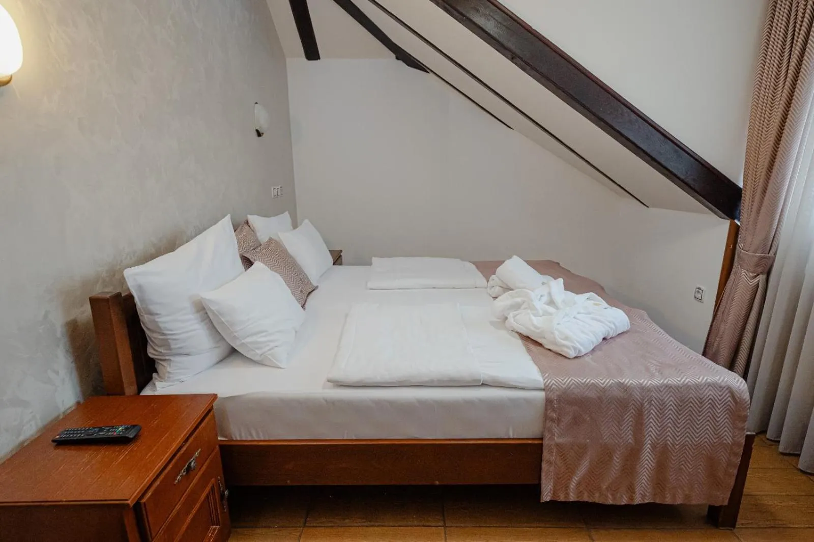 Bedroom, Bed in Hotel Zlatiborska Noc