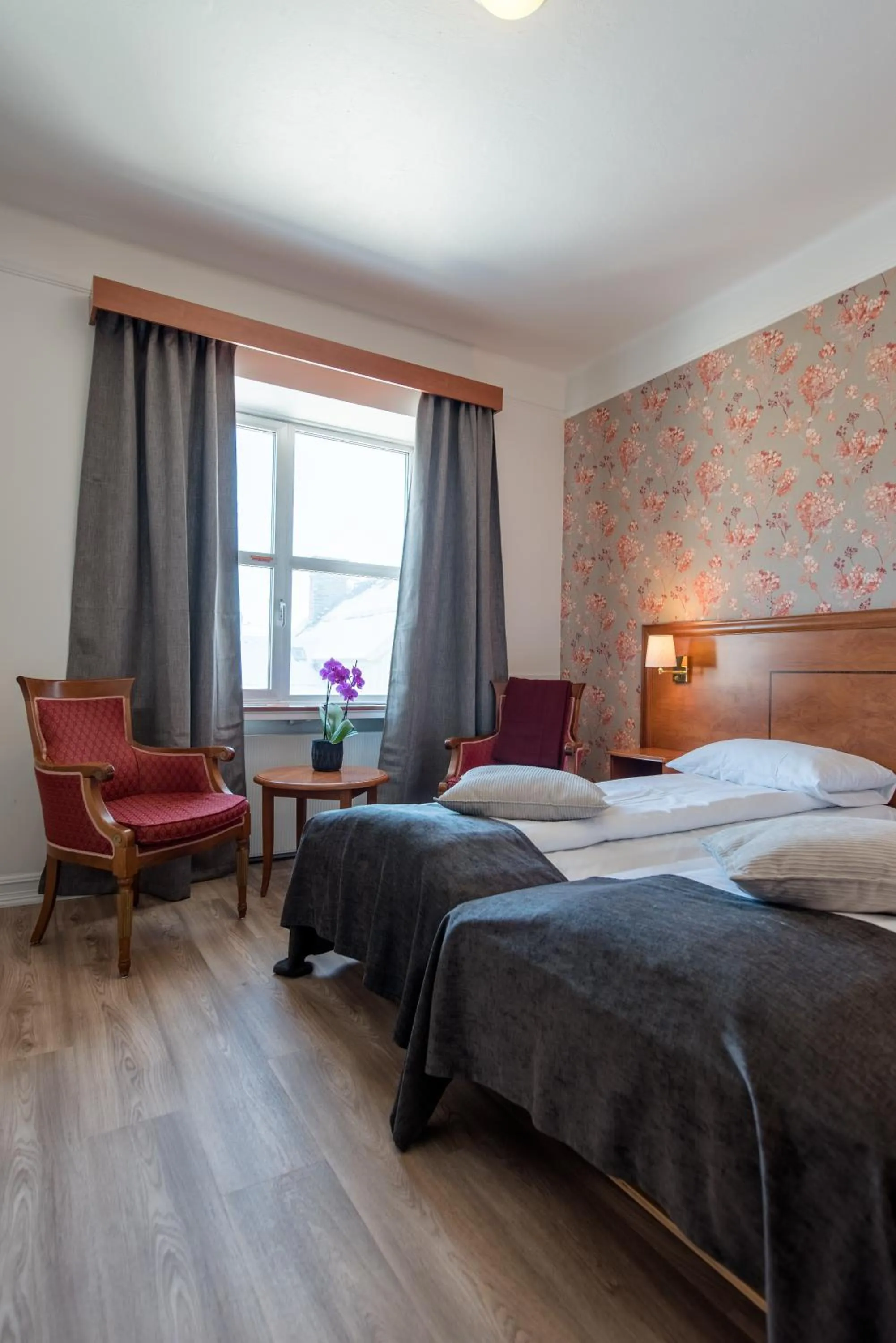 Photo of the whole room, Bed in Oppdal Turisthotell