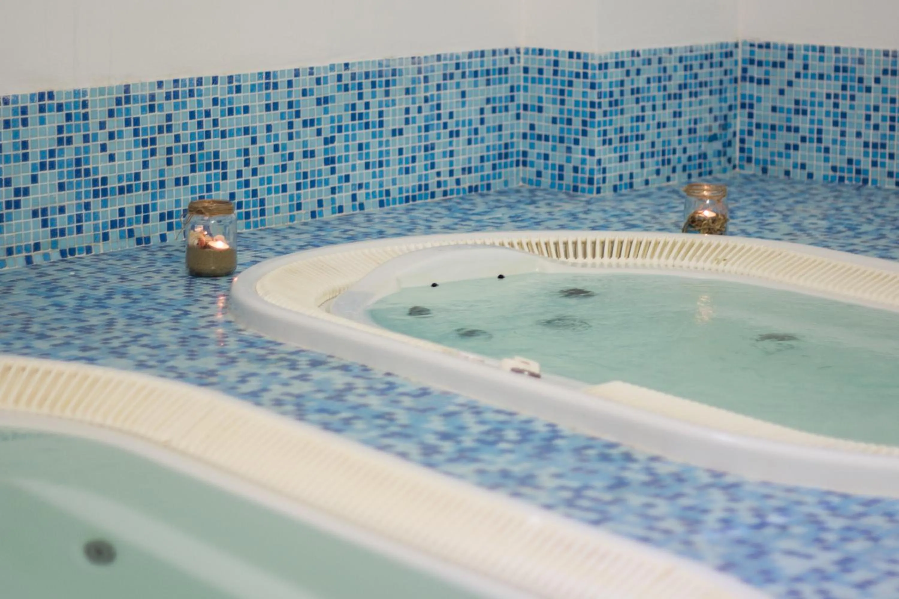 Hot Tub in Hotel Mediterraneo