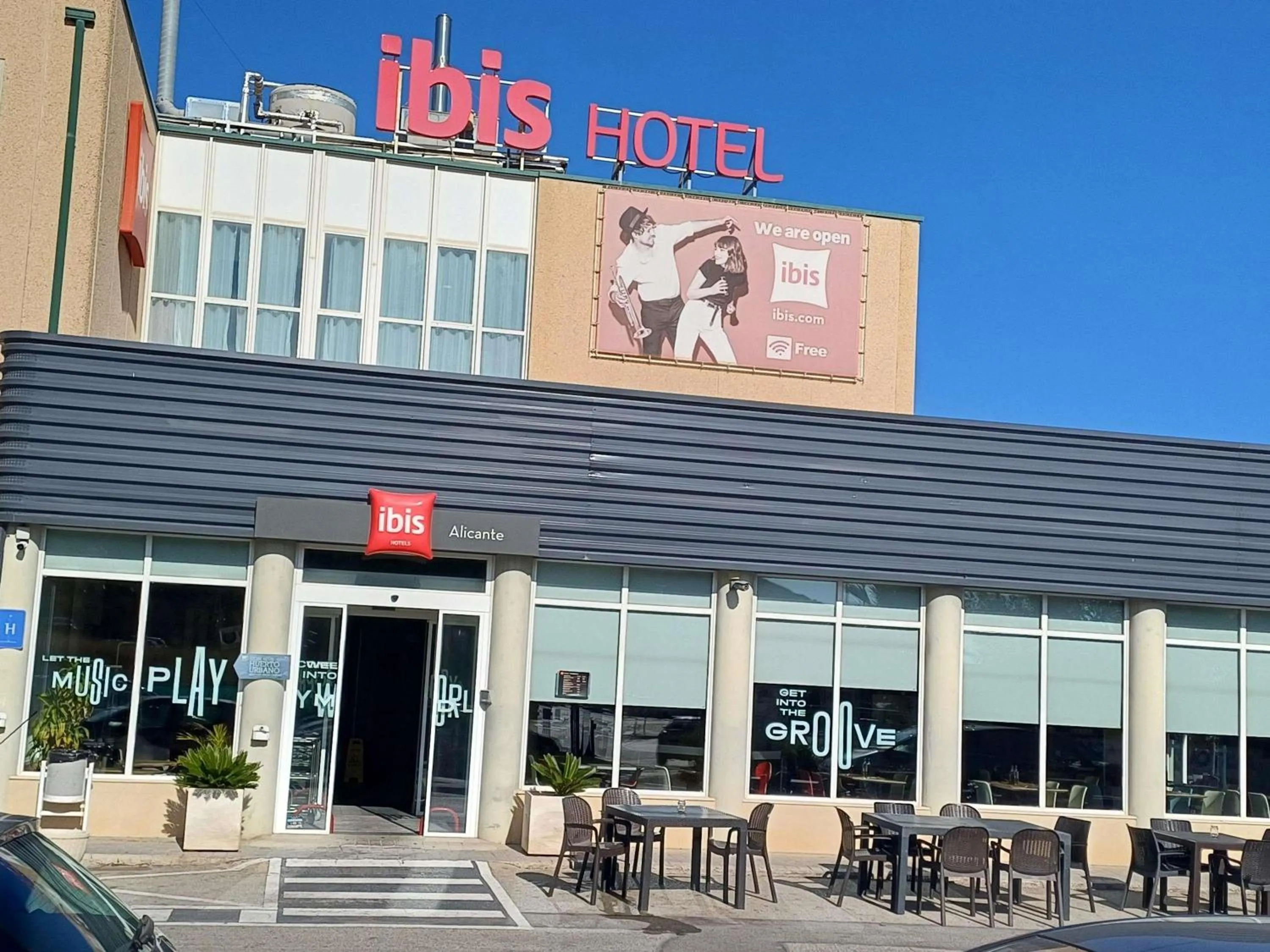Property building in Ibis Hotel Alicante