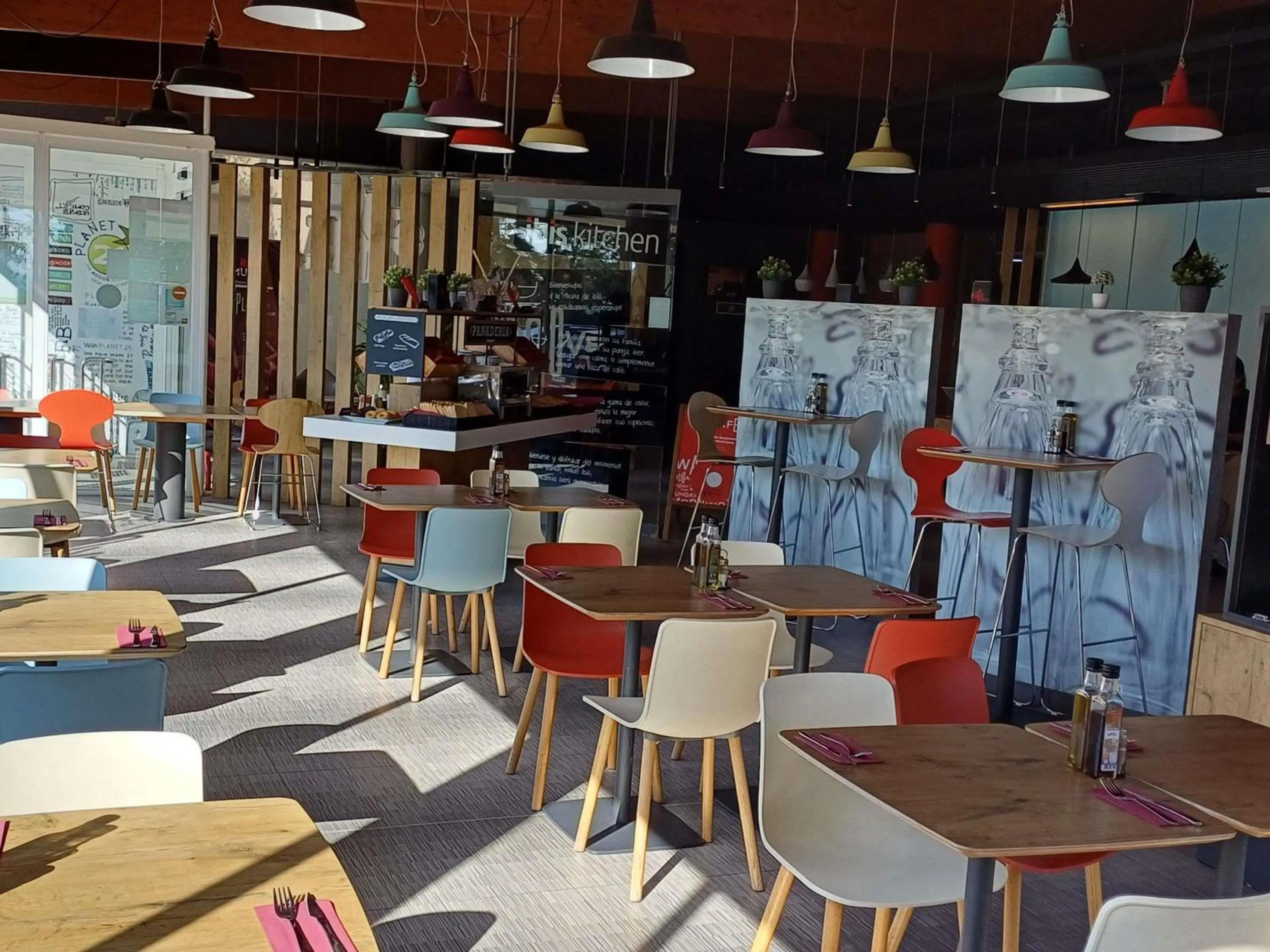 Restaurant/places to eat in Ibis Hotel Alicante