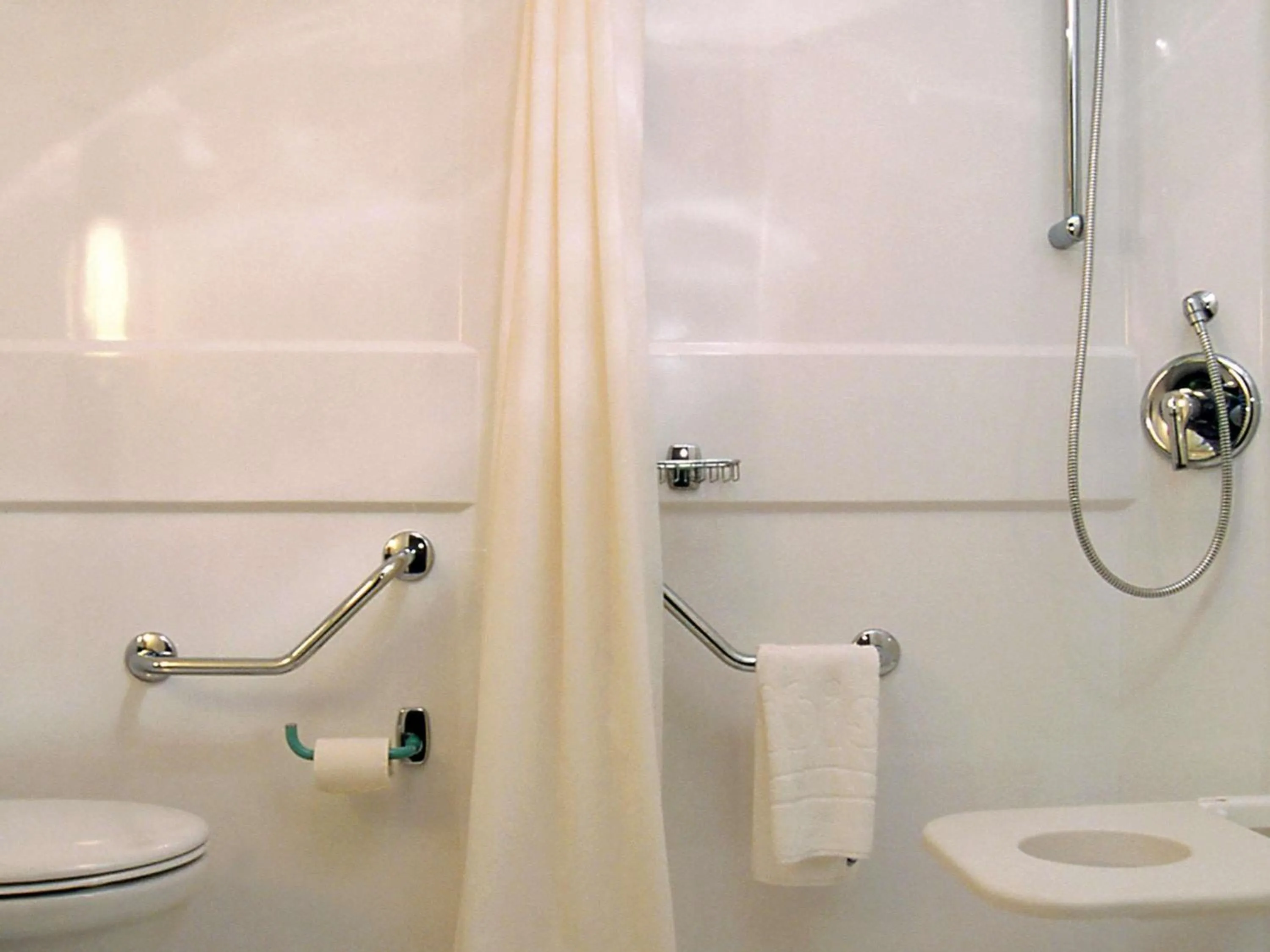 Bedroom in Ibis Hotel Alicante