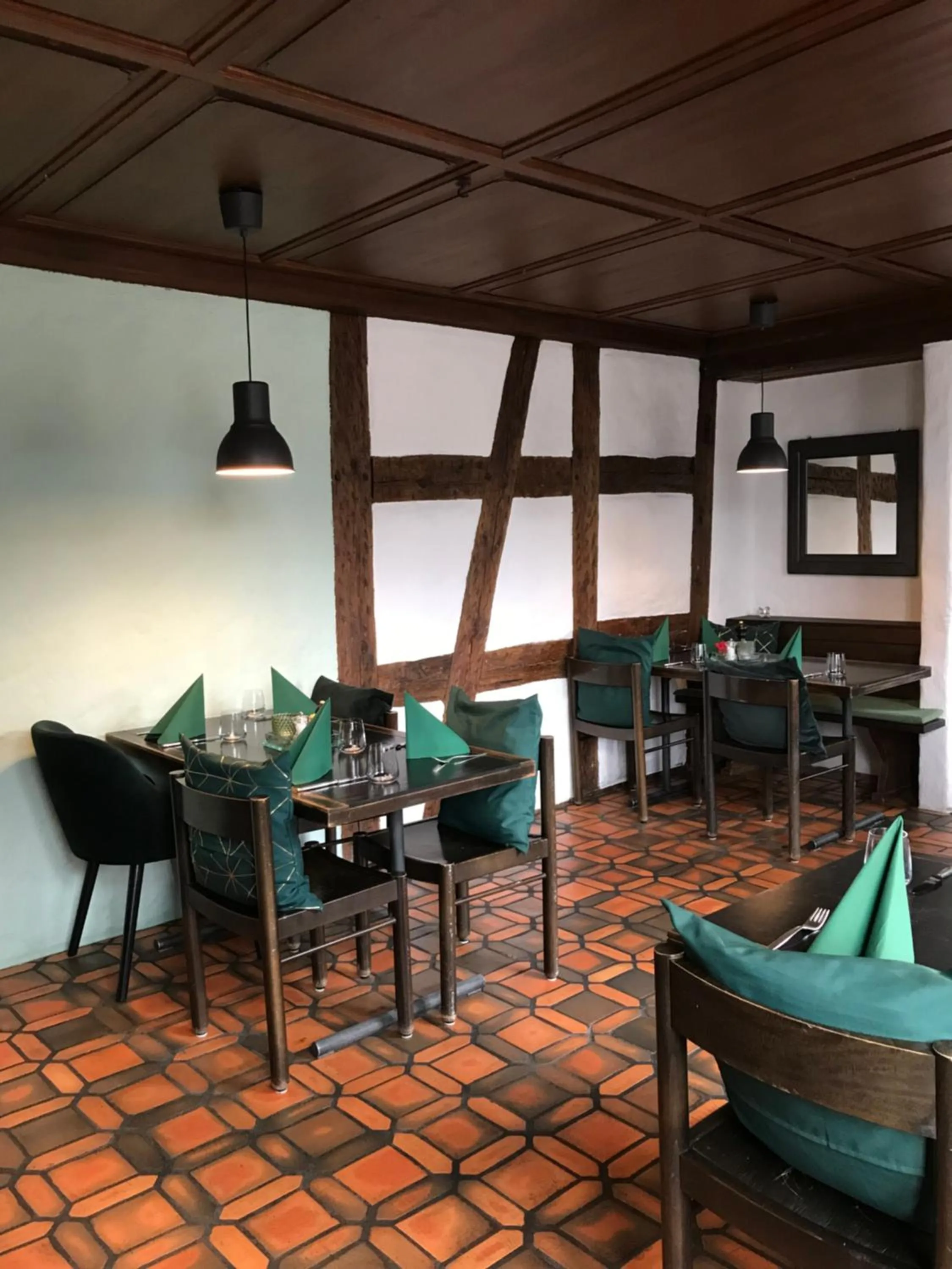 Restaurant/places to eat in Gasthaus zum Goldenen Kreuz