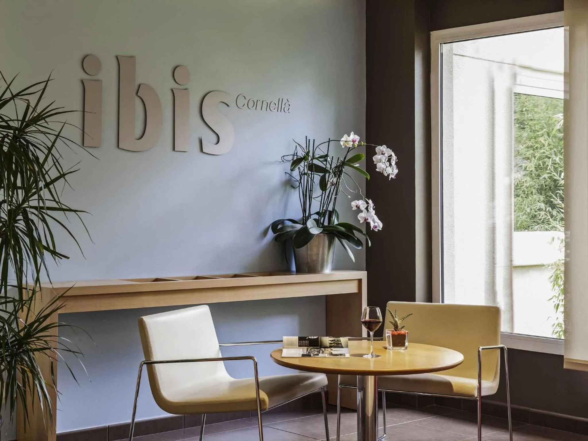 Property building in Ibis Cornella