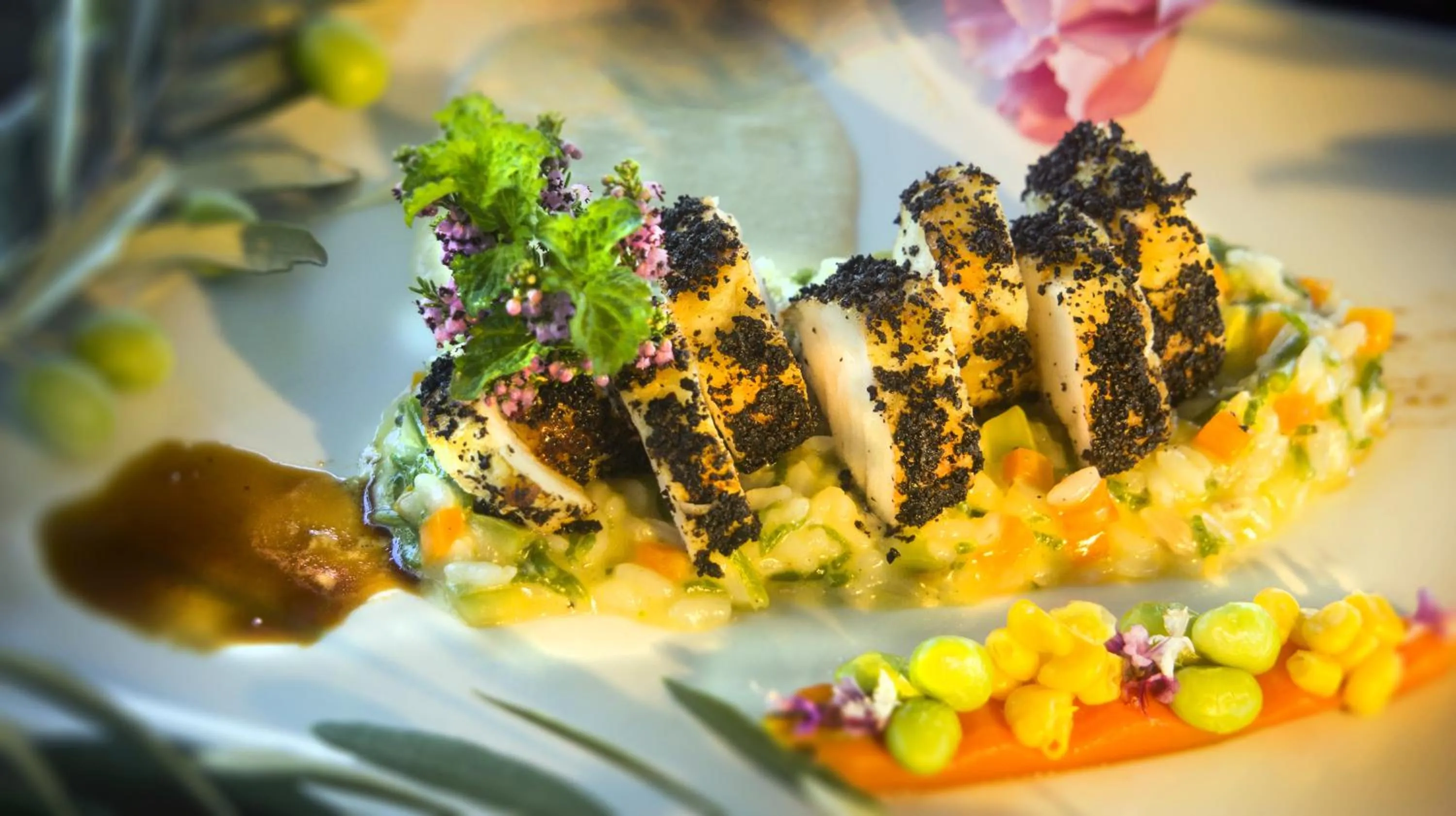 Restaurant/places to eat in Ortunc Hotel - Cunda Island (Adult Only)