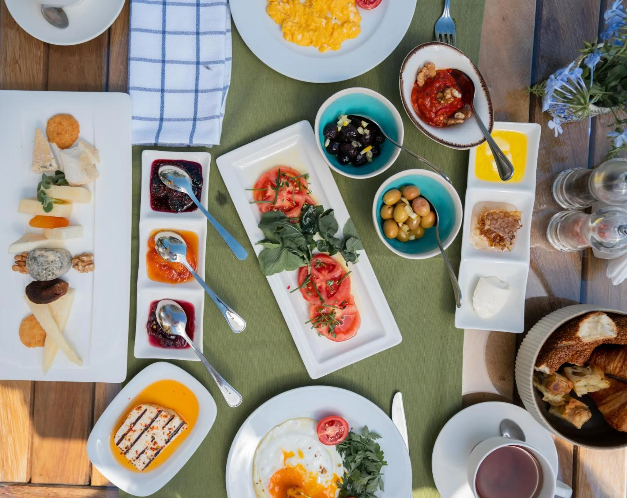 Restaurant/places to eat in Ortunc Hotel - Cunda Island (Adult Only)