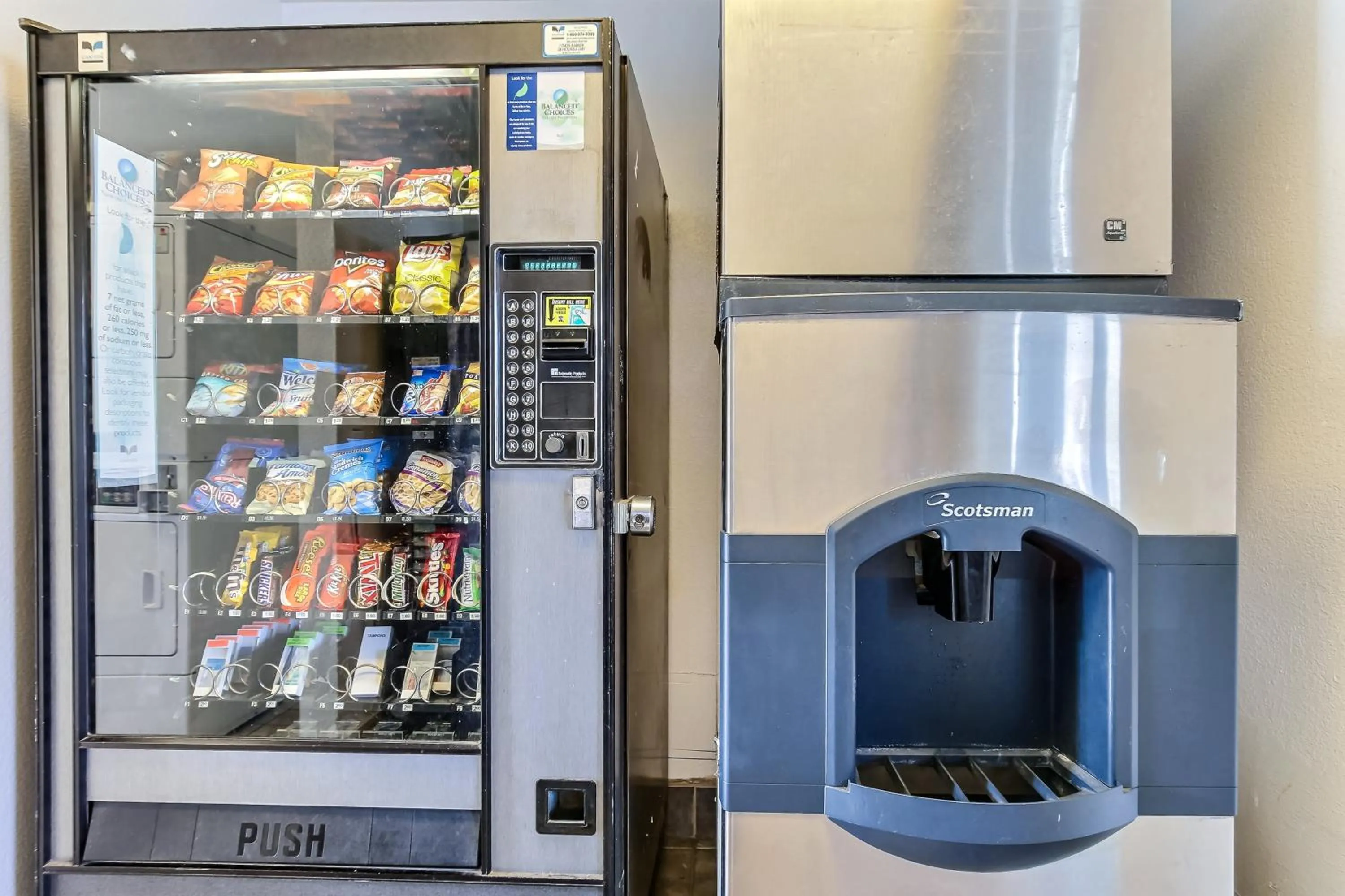 Food in Motel 6-Pinole, CA