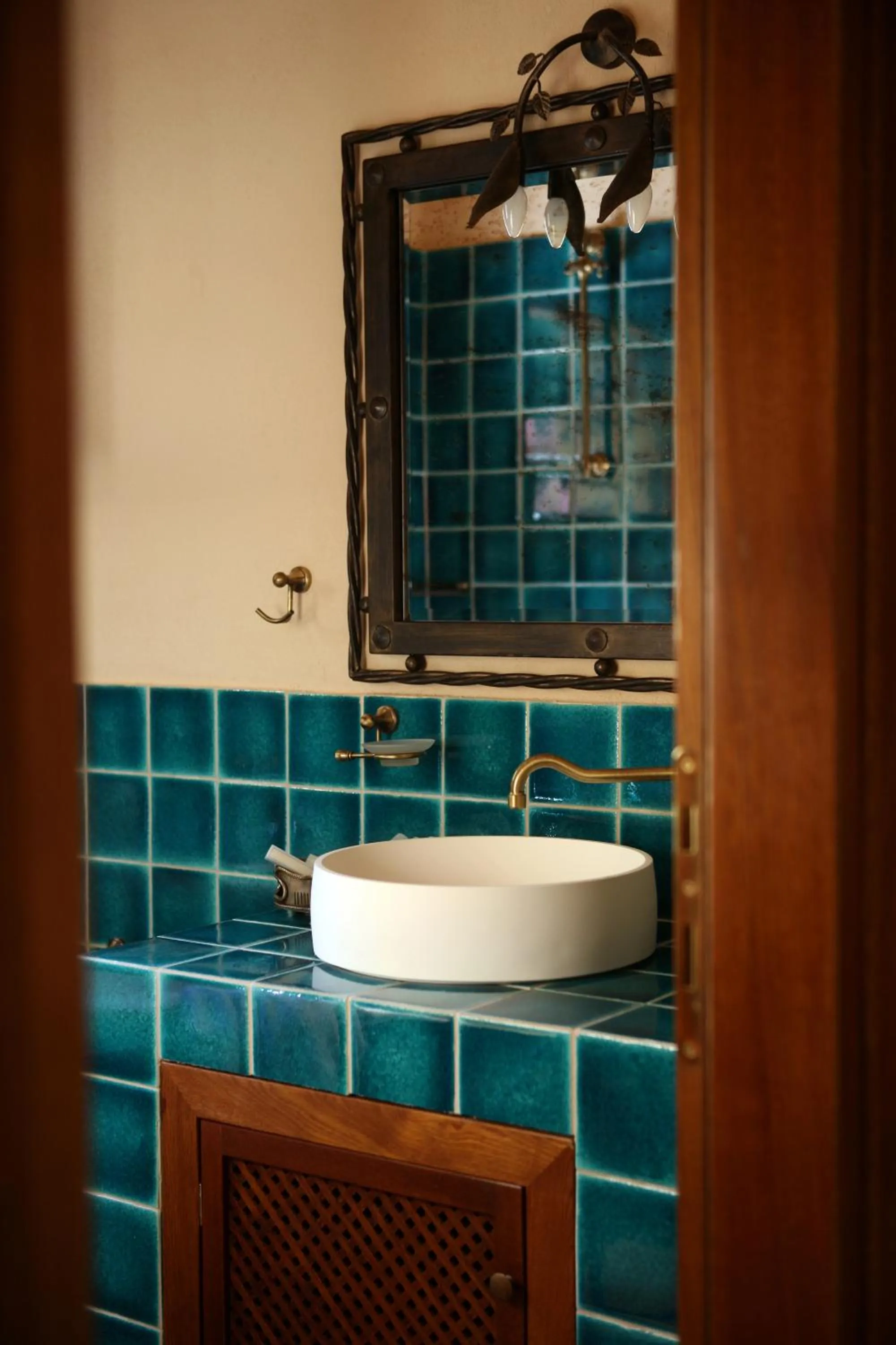 Bathroom in Roes Suites