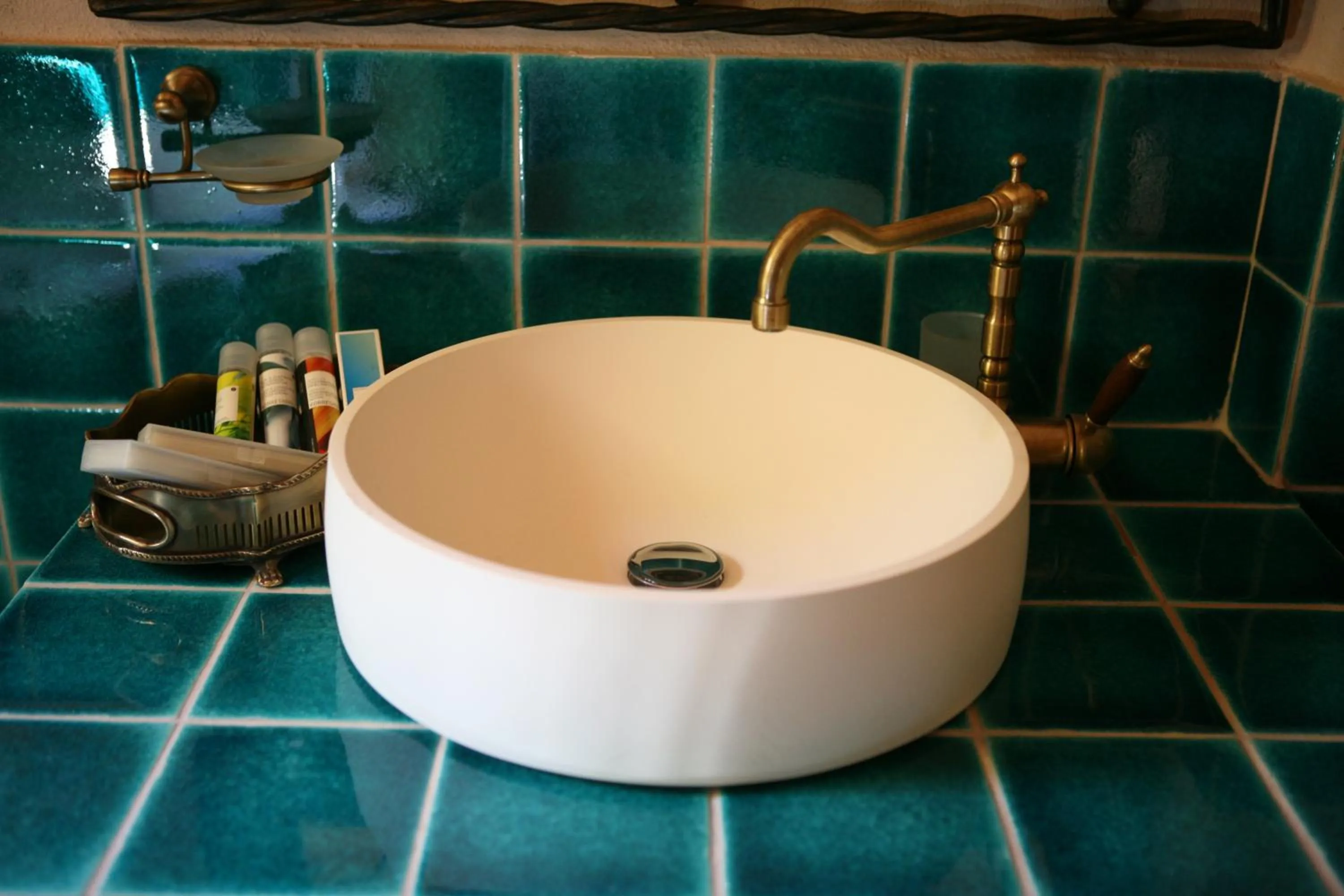 Bathroom in Roes Suites