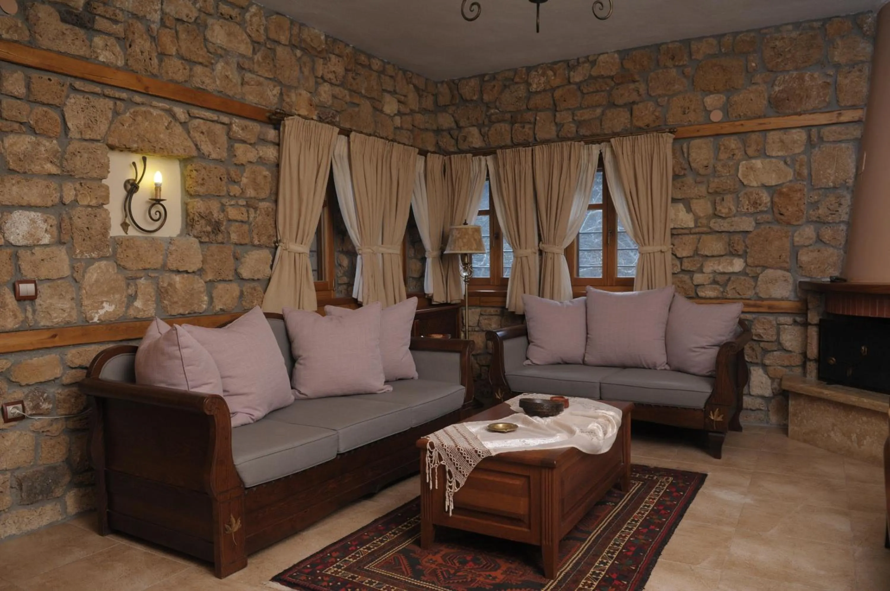 Living room in Roes Suites