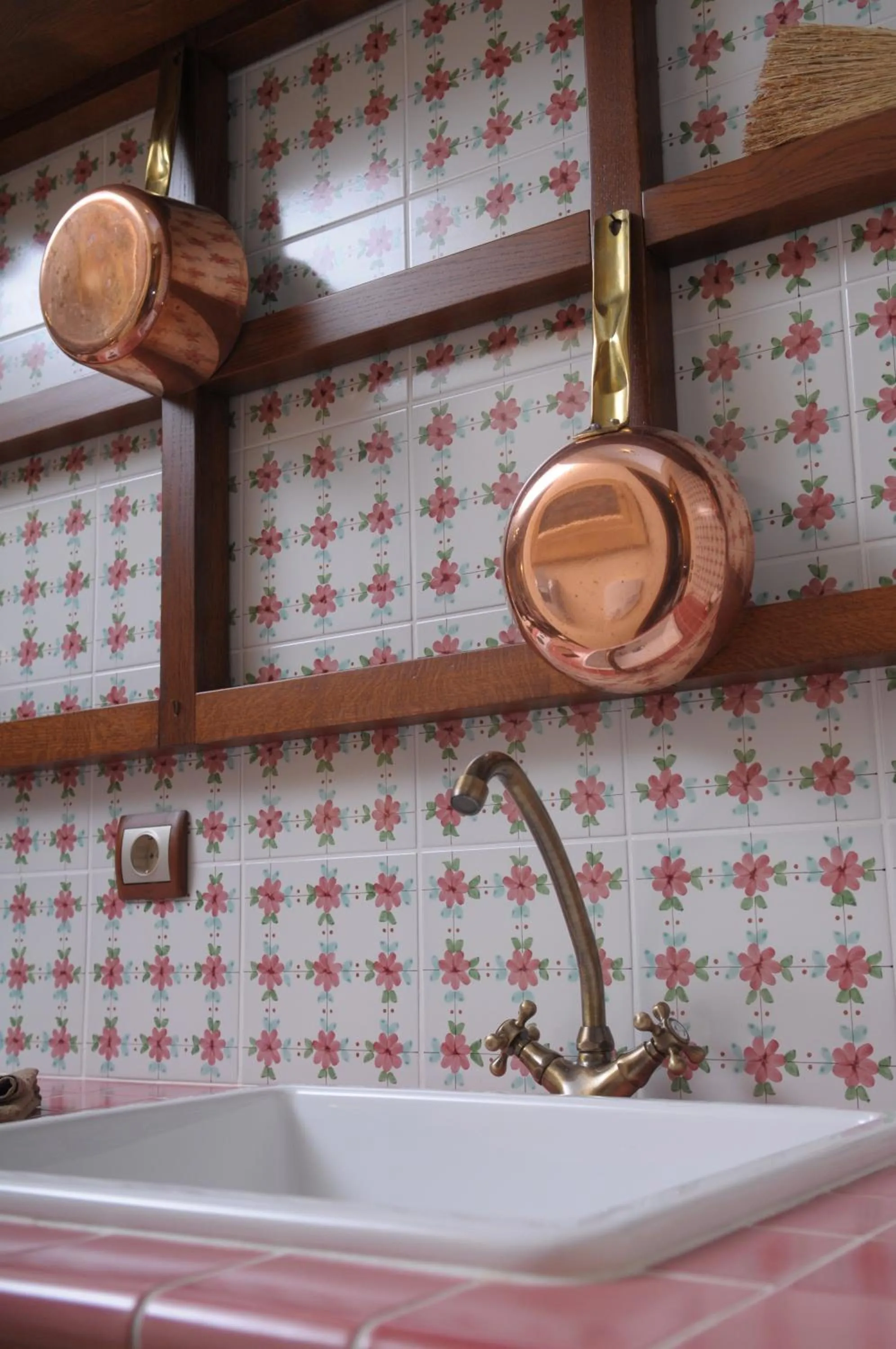 Decorative detail in Roes Suites