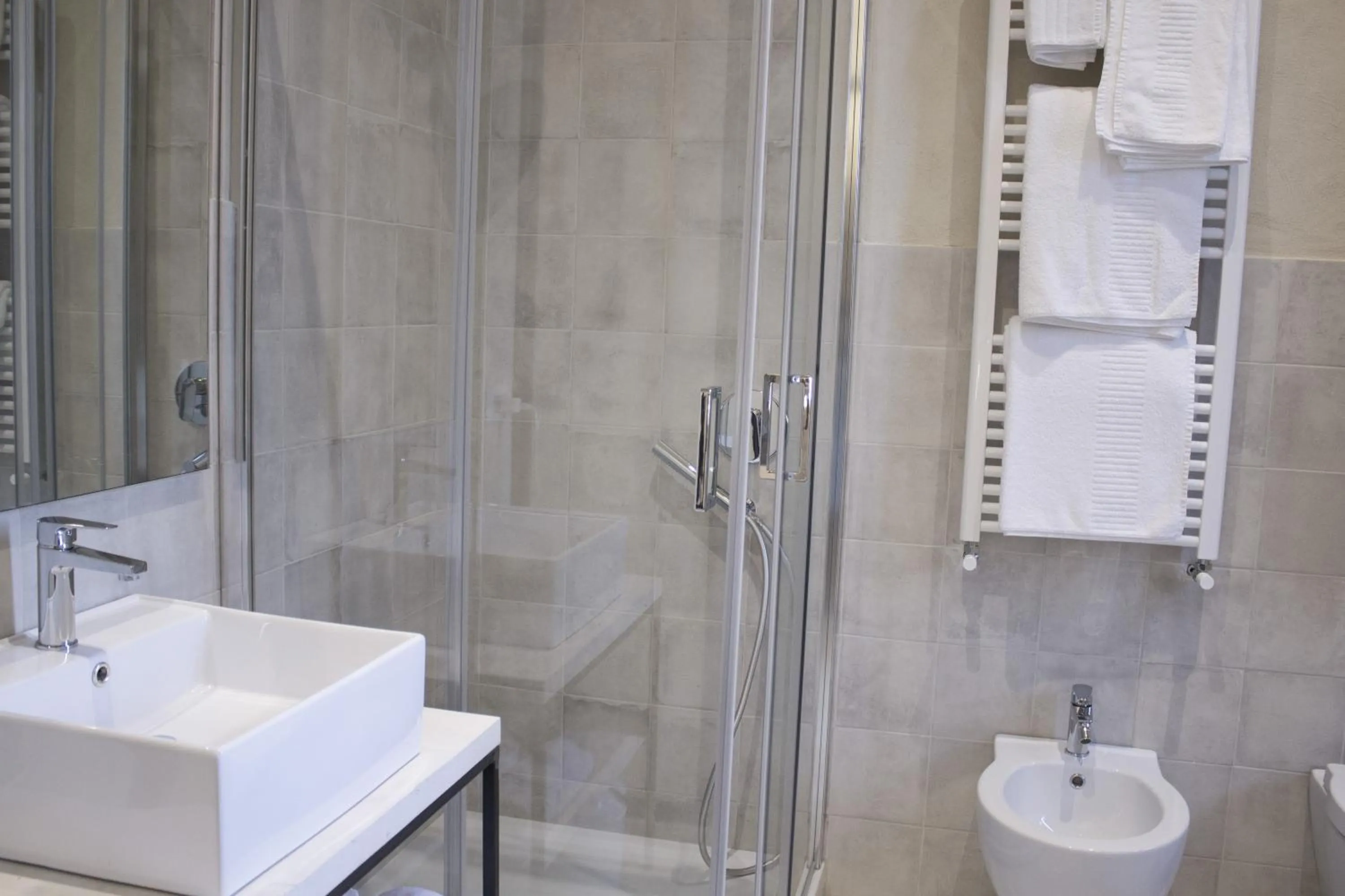 Shower in Colle San Mauro