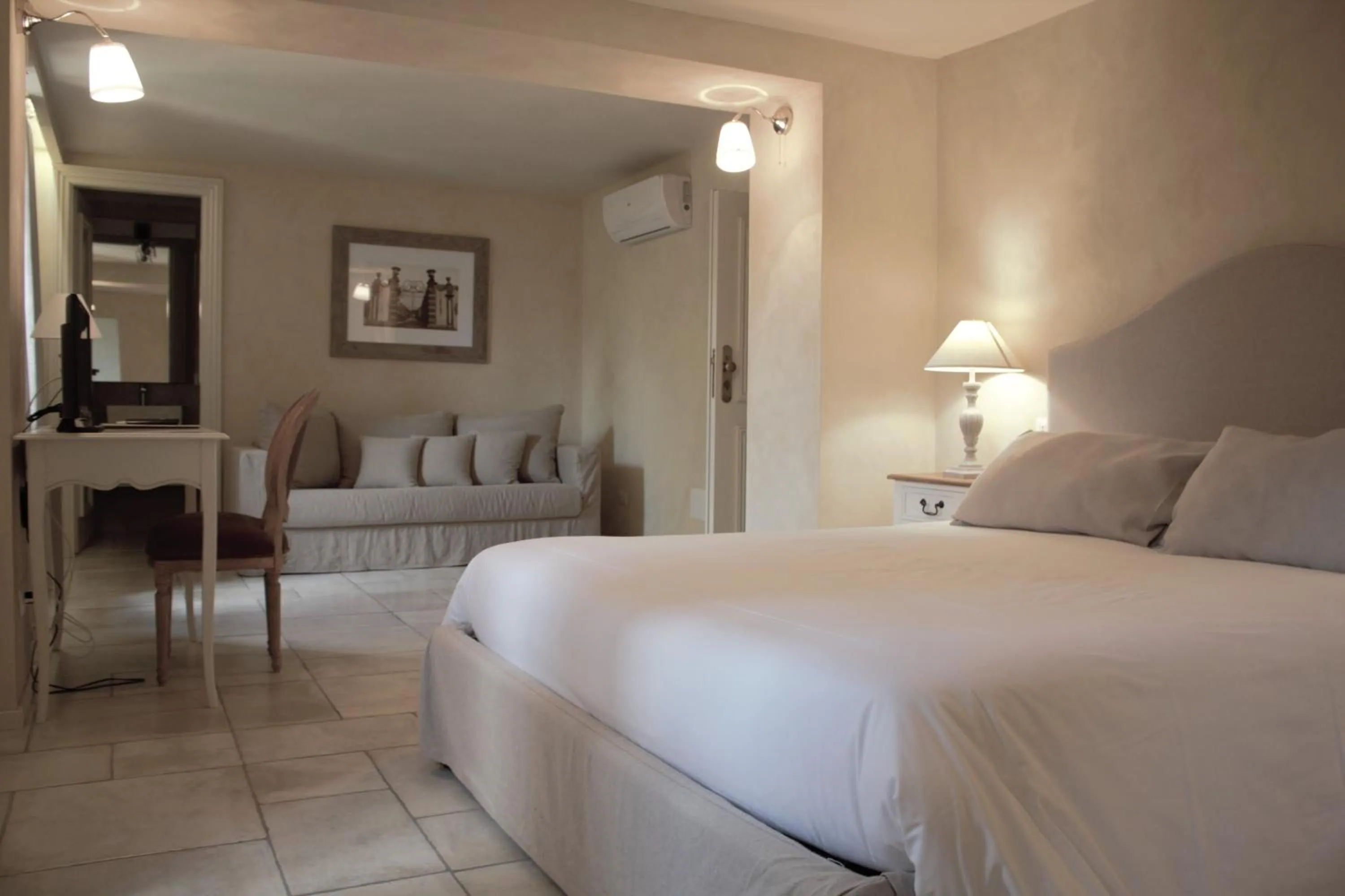 Photo of the whole room, Bed in Colle San Mauro