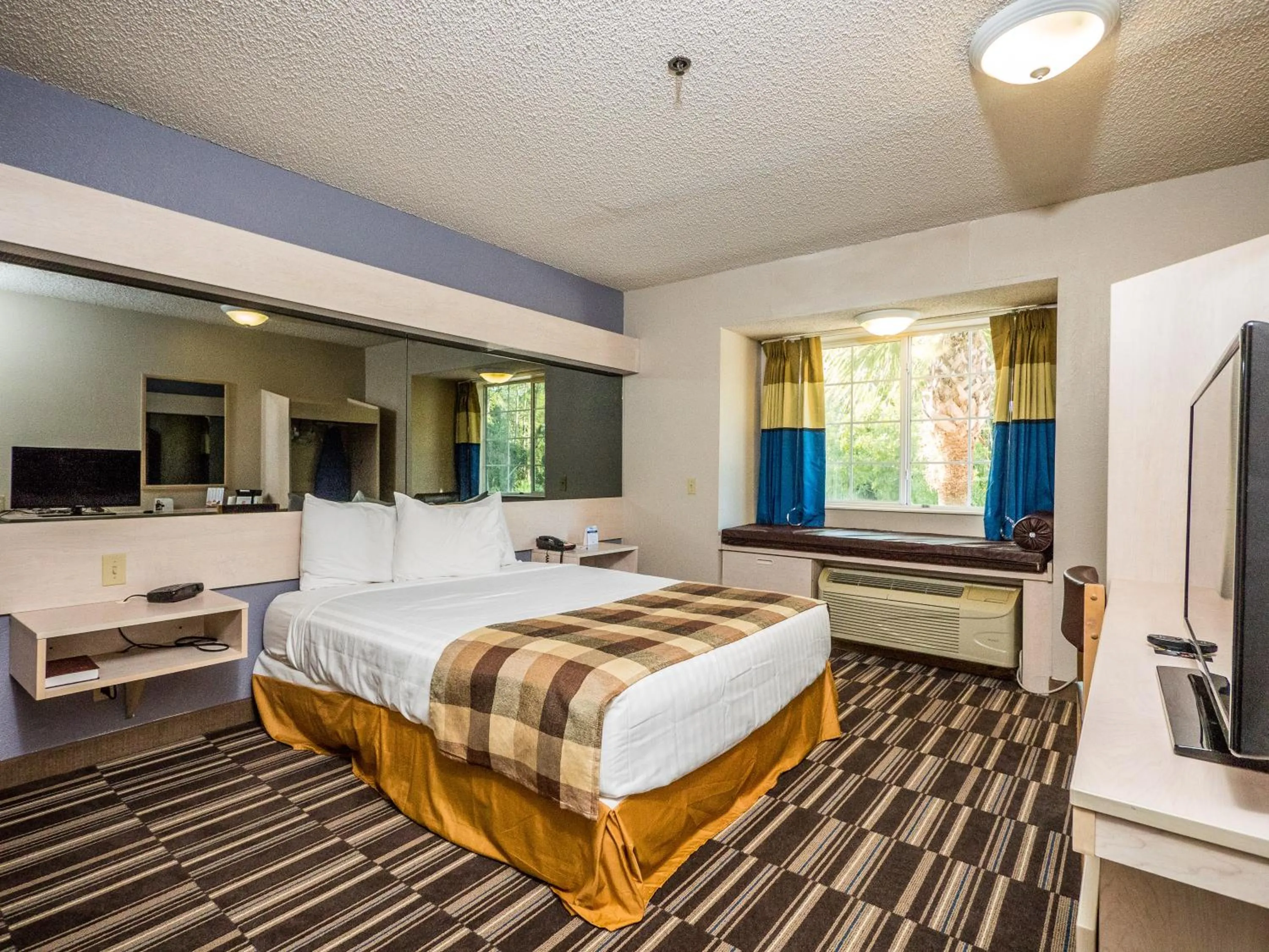 Bedroom, Bed in Microtel Inn & Suites by Wyndham Palm Coast I-95