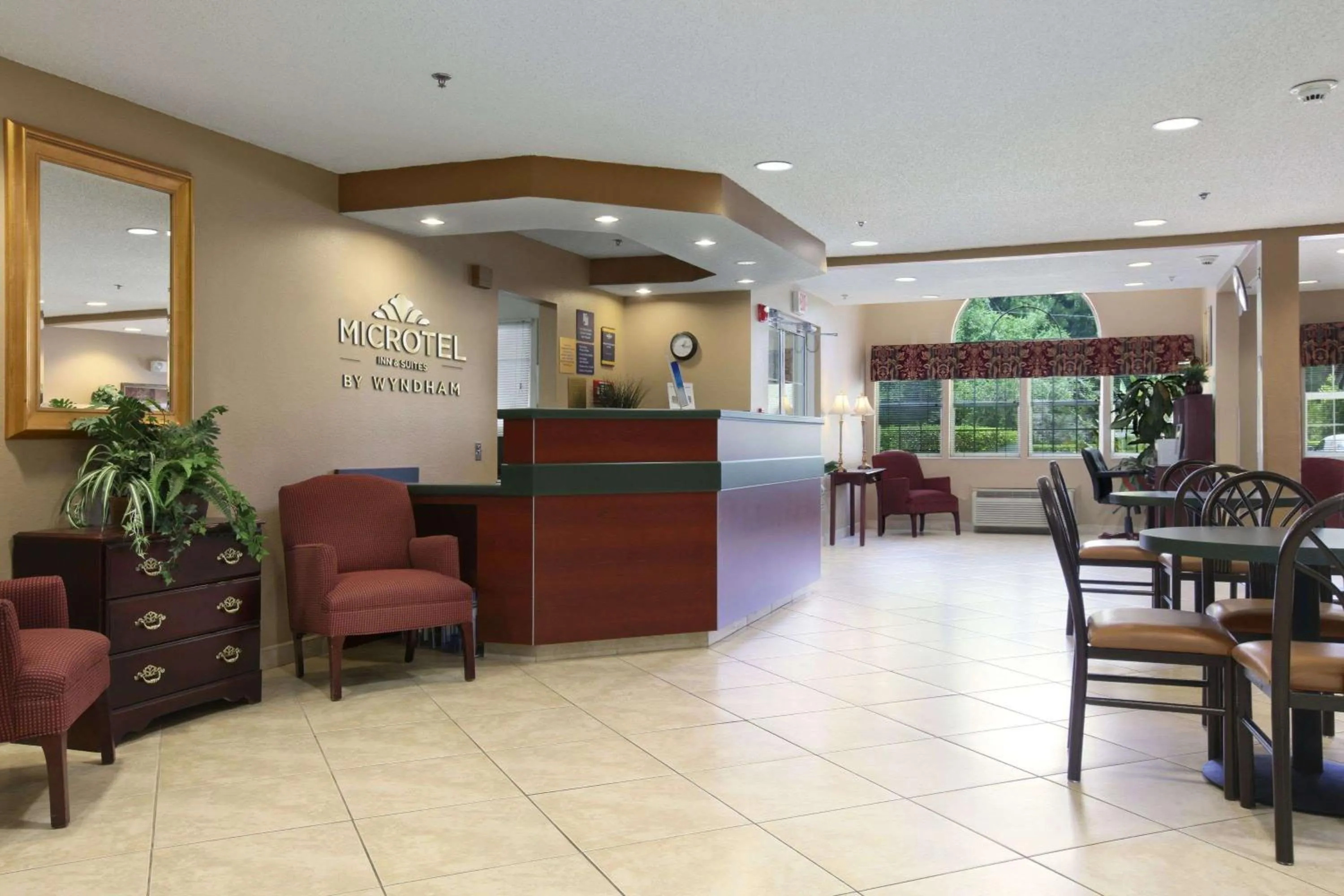 Lobby or reception in Microtel Inn & Suites by Wyndham Palm Coast I-95