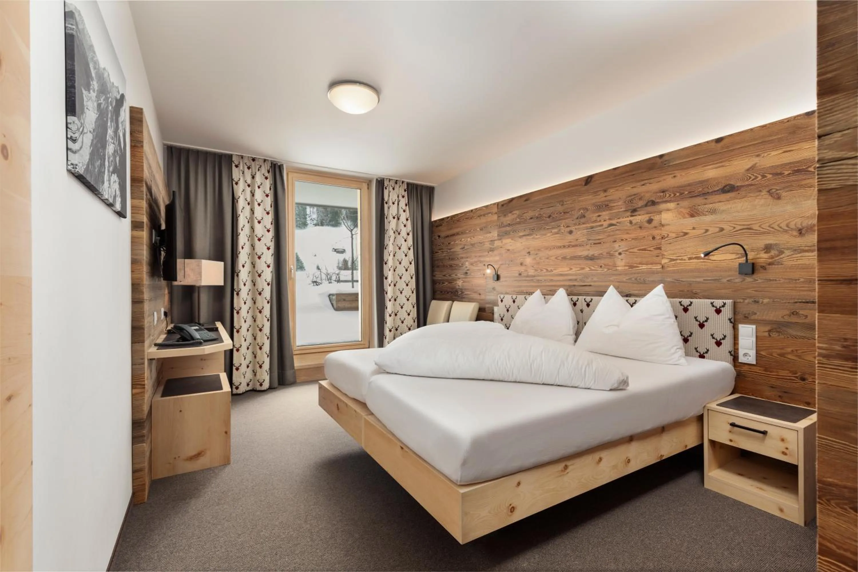 Bed in Hotel Nassereinerhof