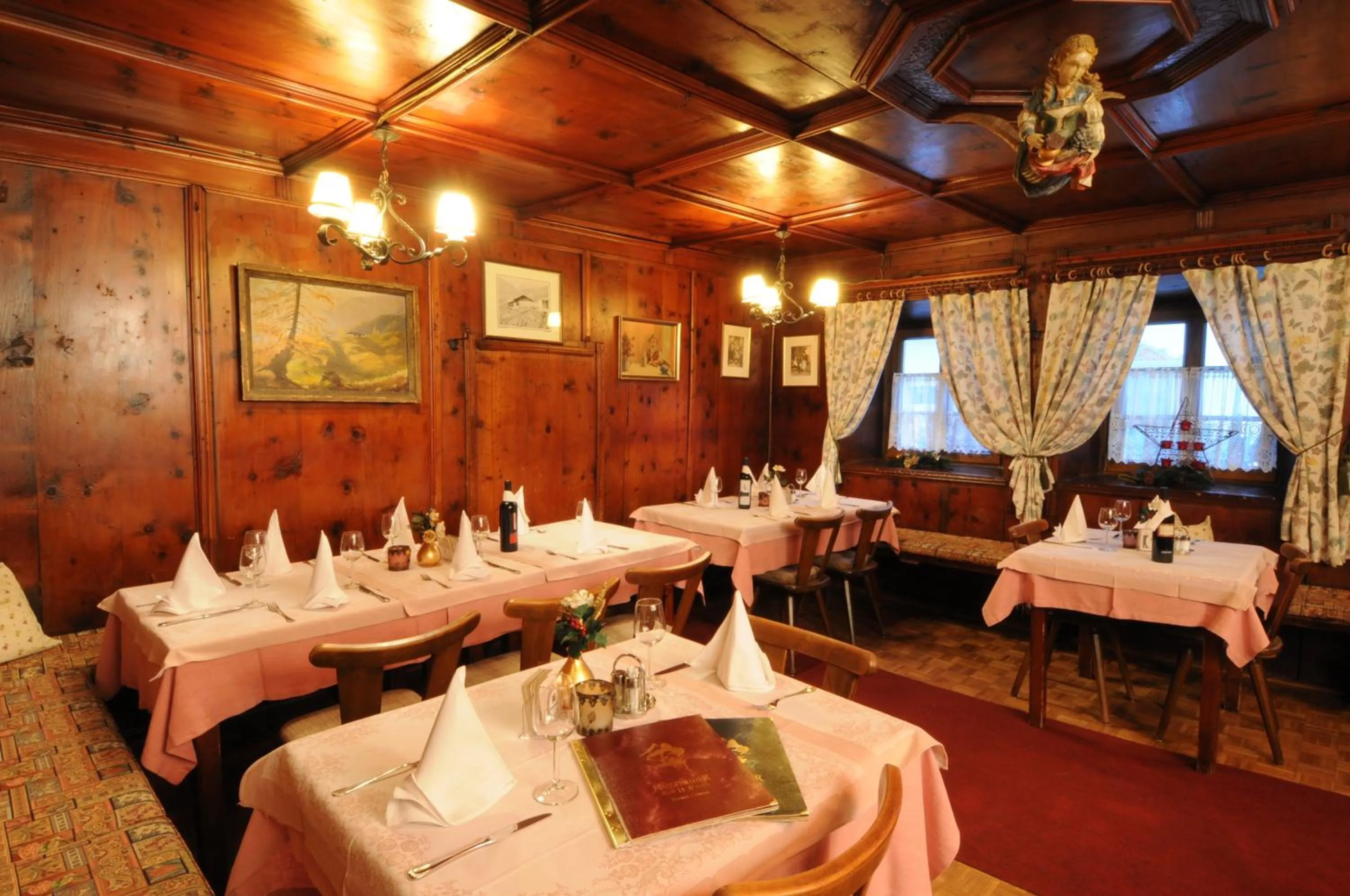 Restaurant/places to eat in Hotel Nassereinerhof