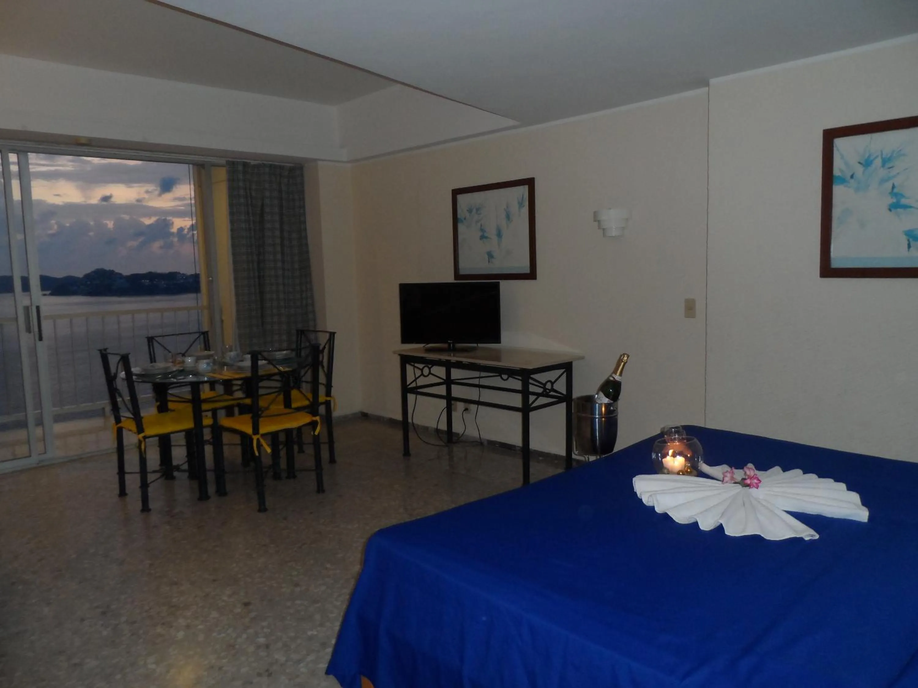 Sea view, Bed in Hotel Las Torres Gemelas Acapulco