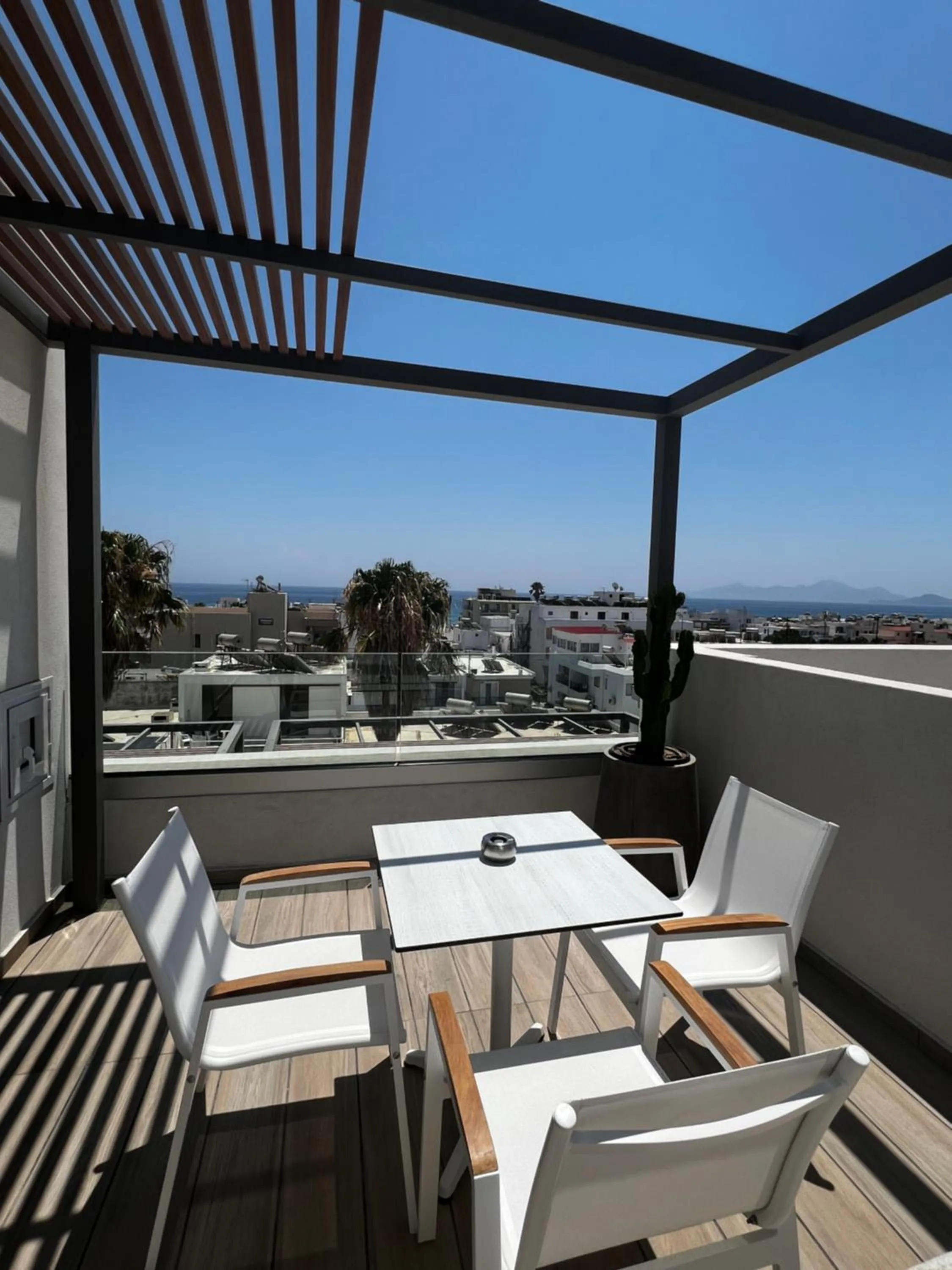 Patio in Agrelli Hotel & Suites