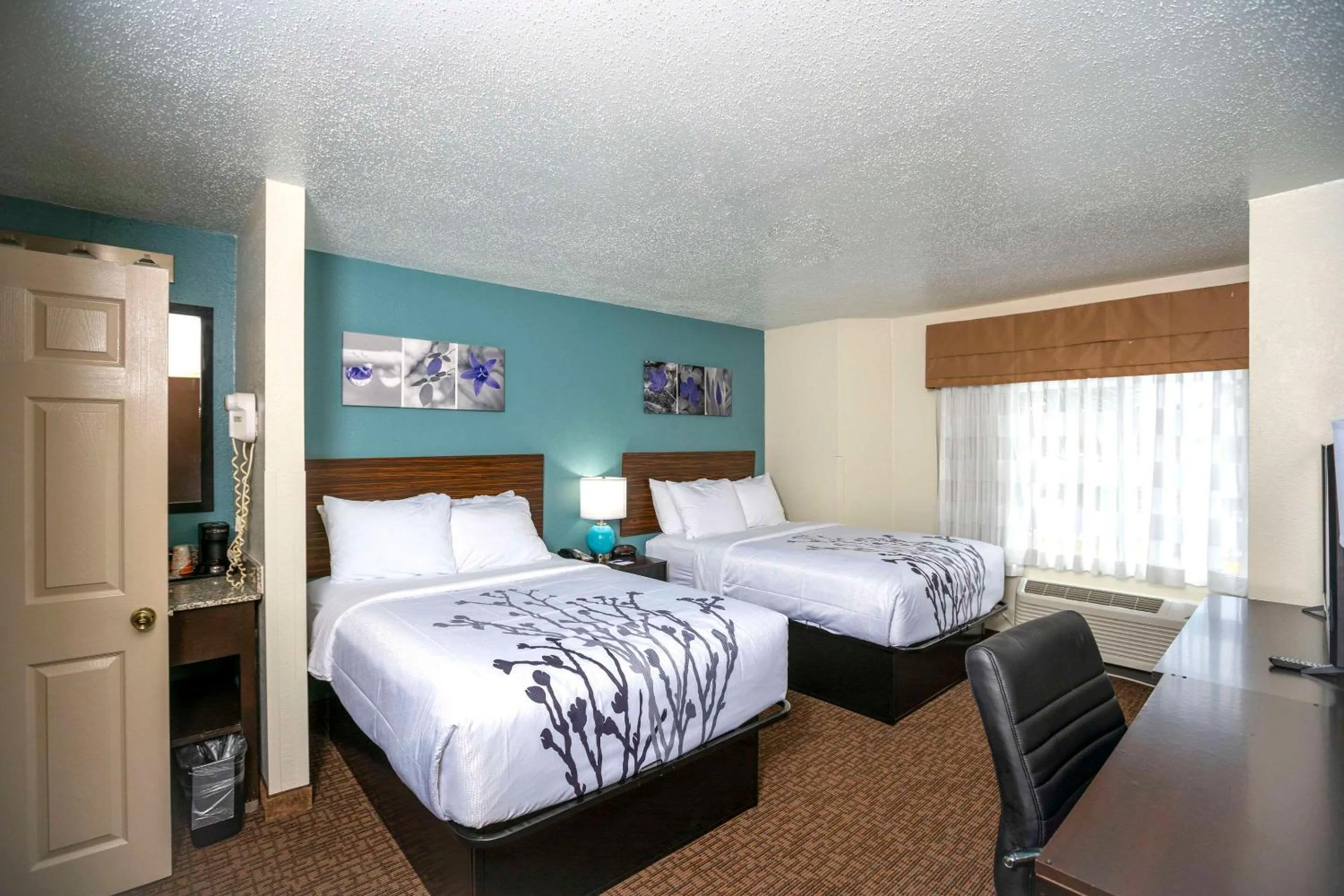 Bedroom, Bed in Sleep Inn Myrtle Beach near Outlets