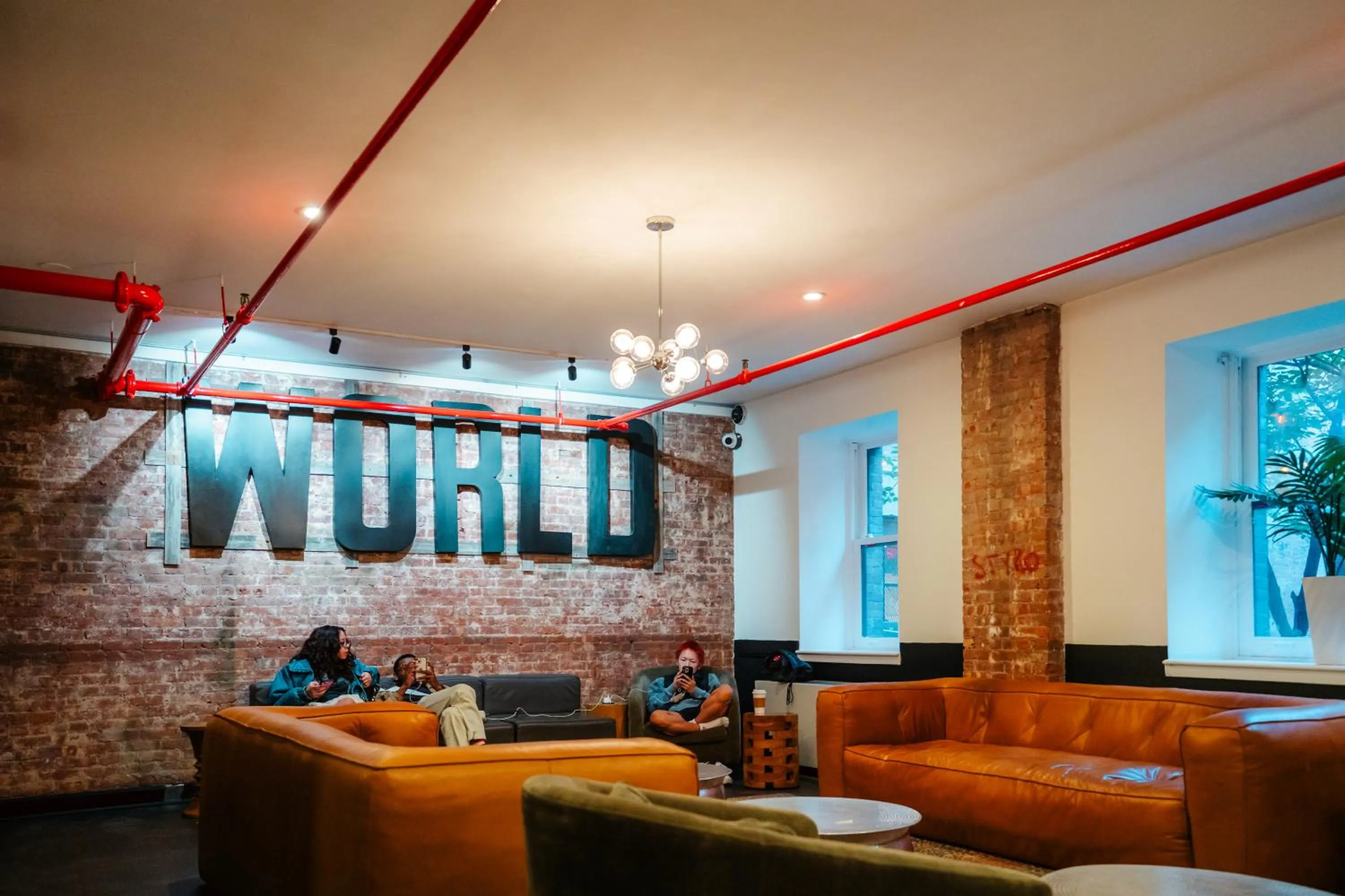 Communal lounge/ TV room in HI New York City Hostel