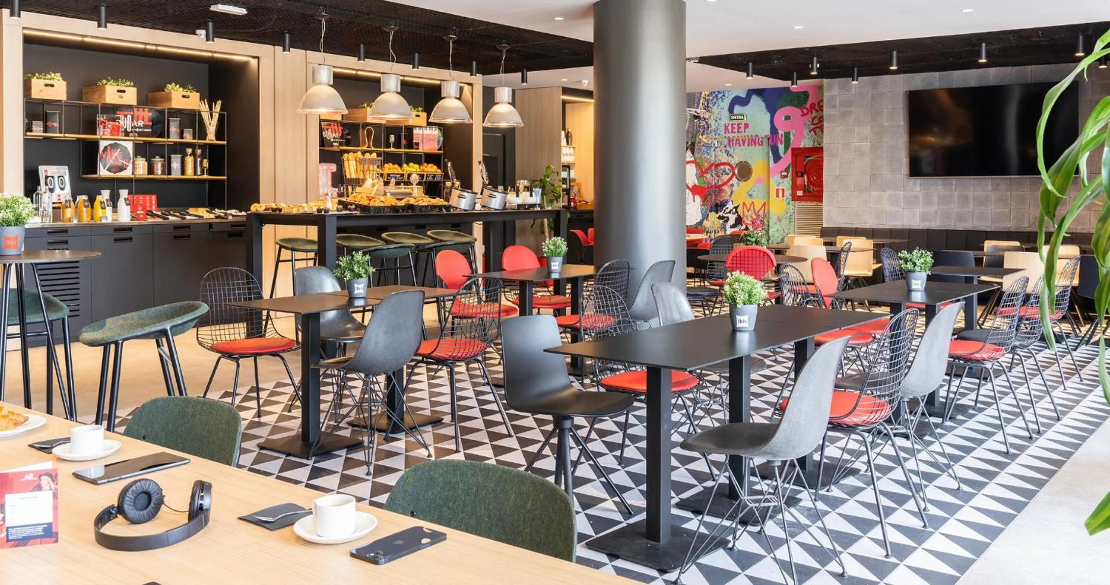Restaurant/places to eat in Ibis Barcelona Aeropuerto Viladecans