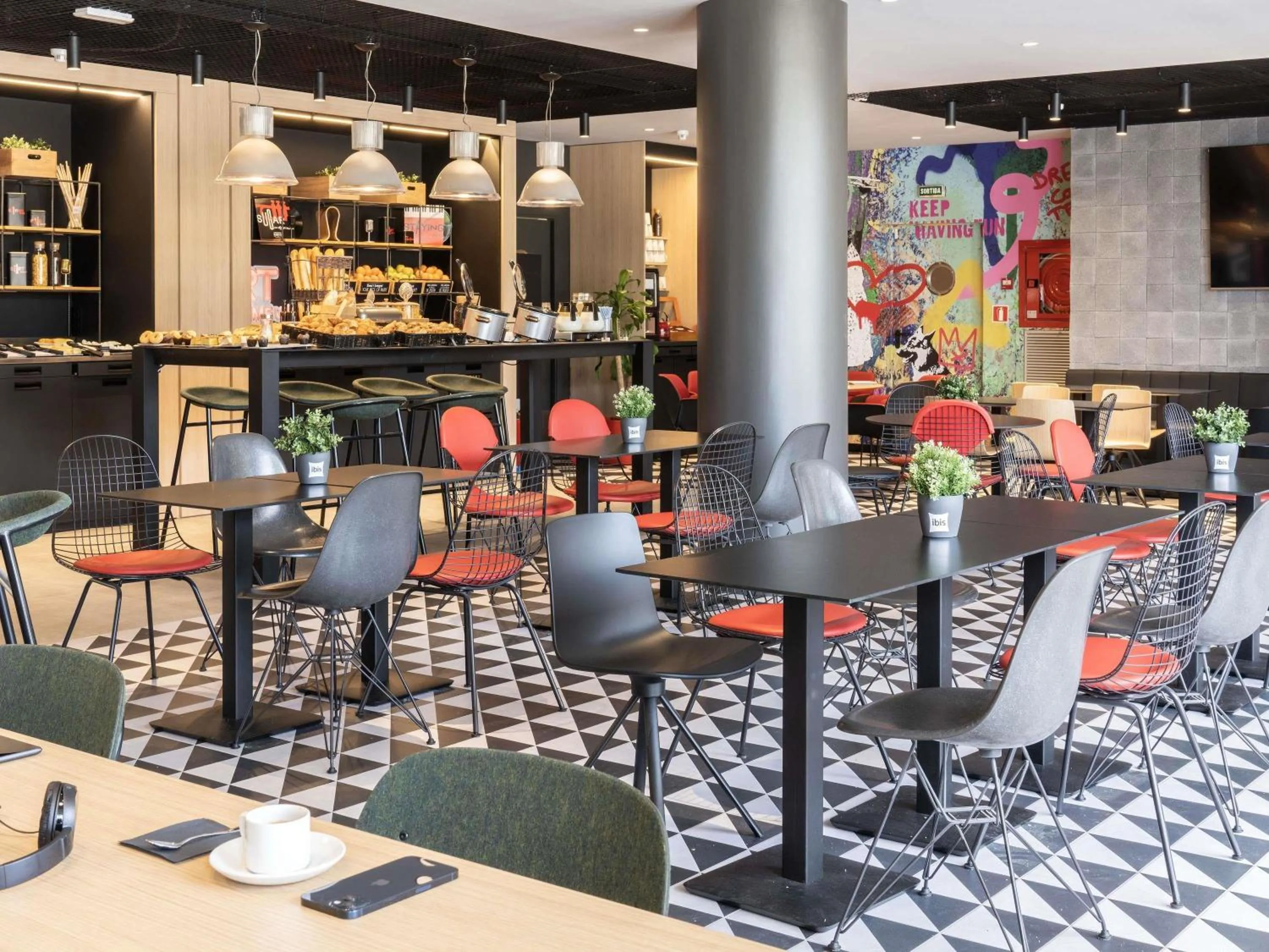 Restaurant/places to eat in Ibis Barcelona Aeropuerto Viladecans