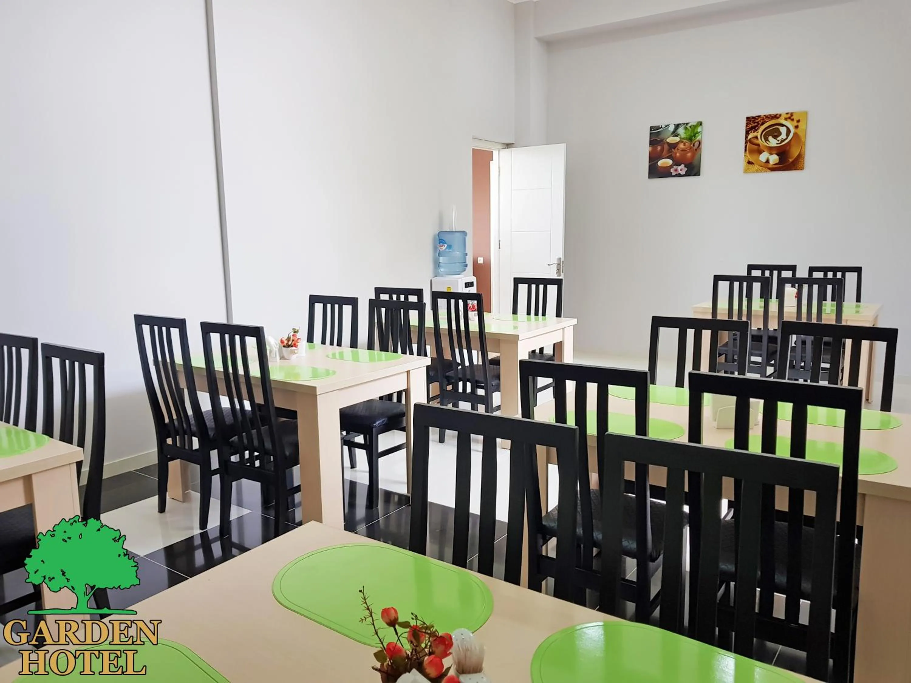 Dining area in Garden Hotel
