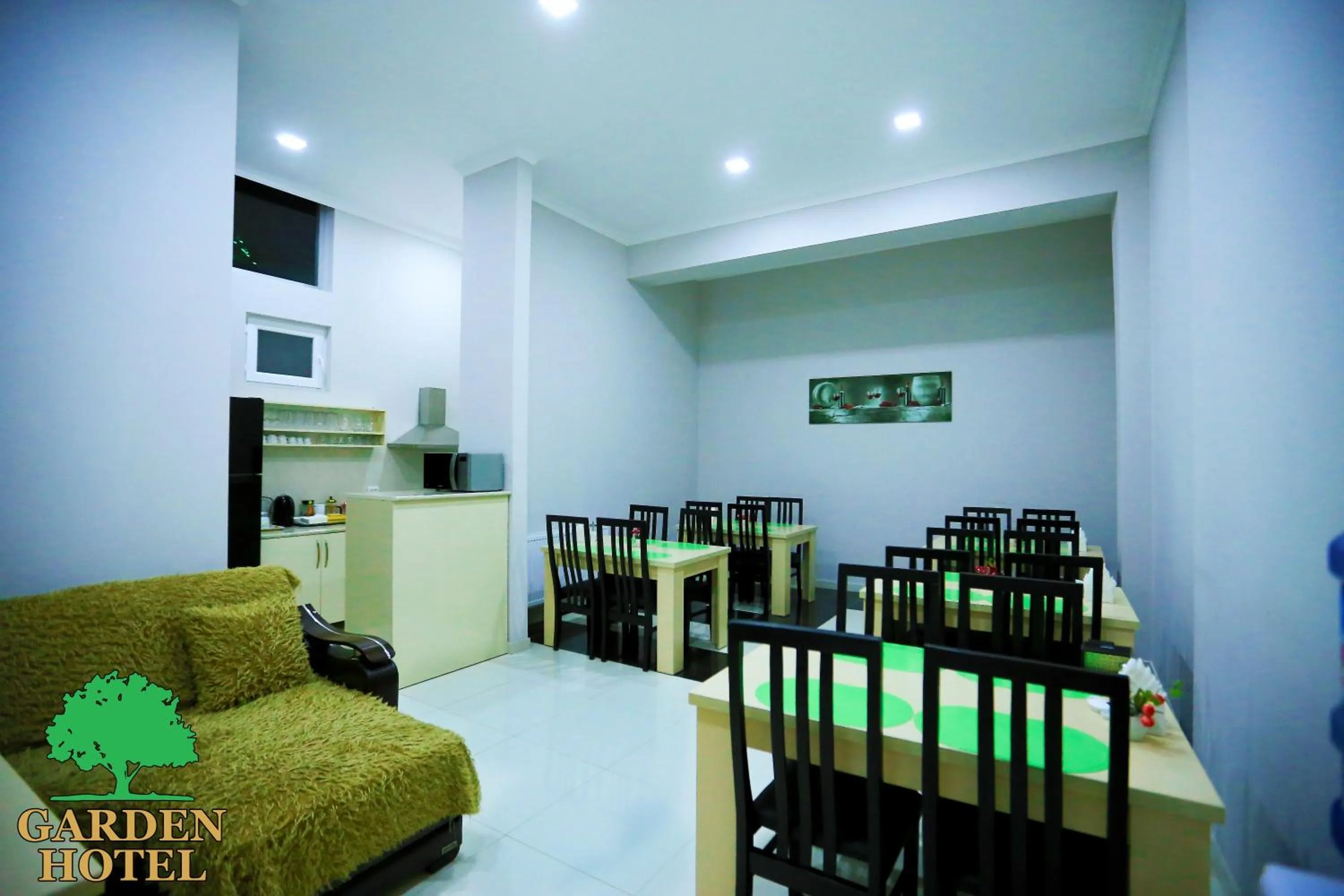 Dining area in Garden Hotel