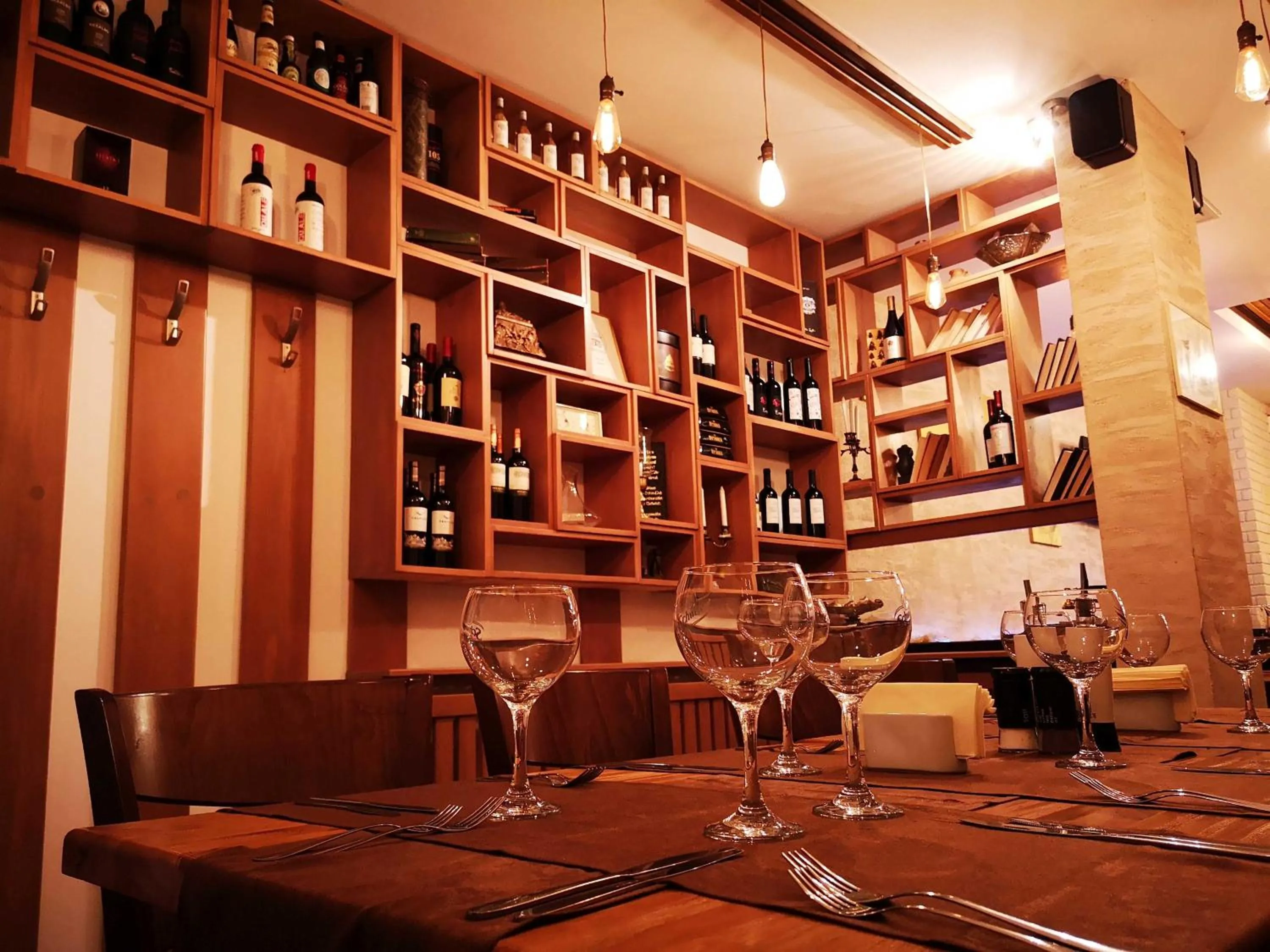 Restaurant/places to eat in Grand Monastery Private Apartments