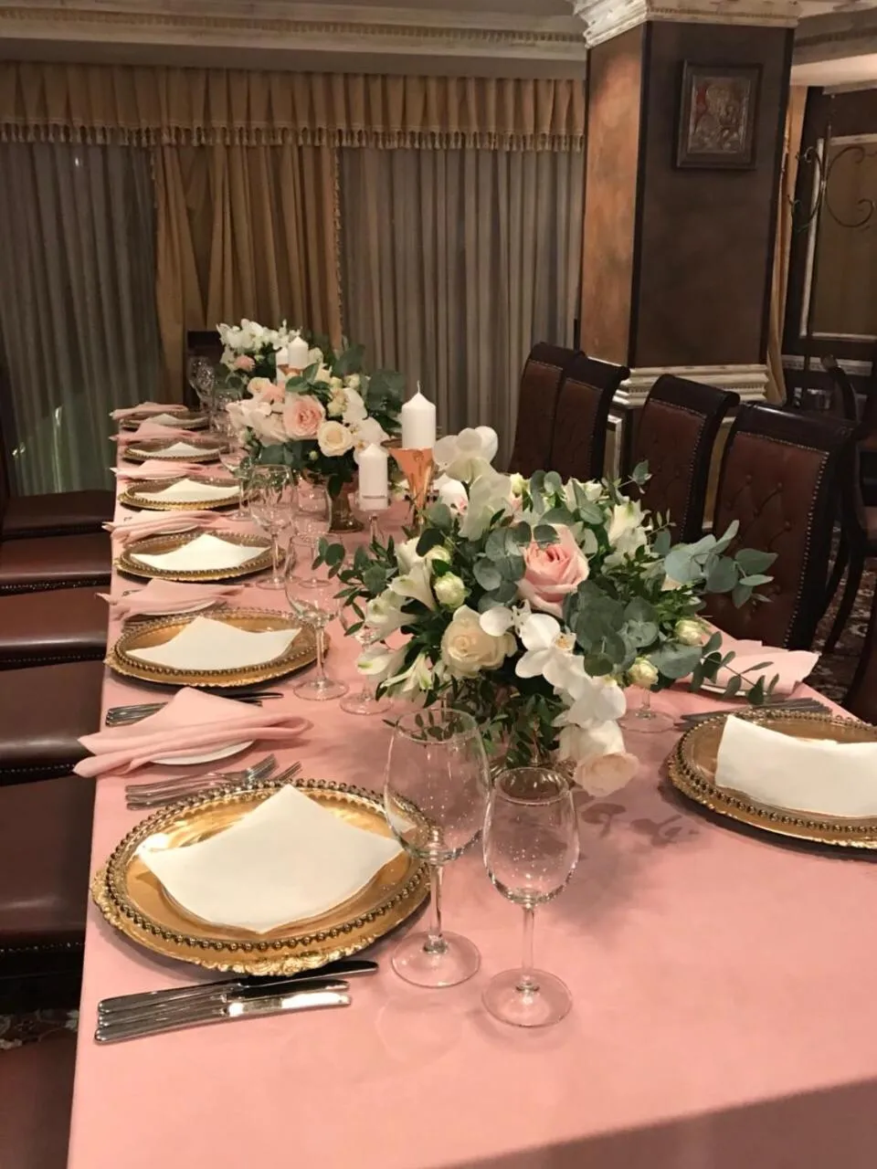 Restaurant/places to eat in Grand Monastery Private Apartments